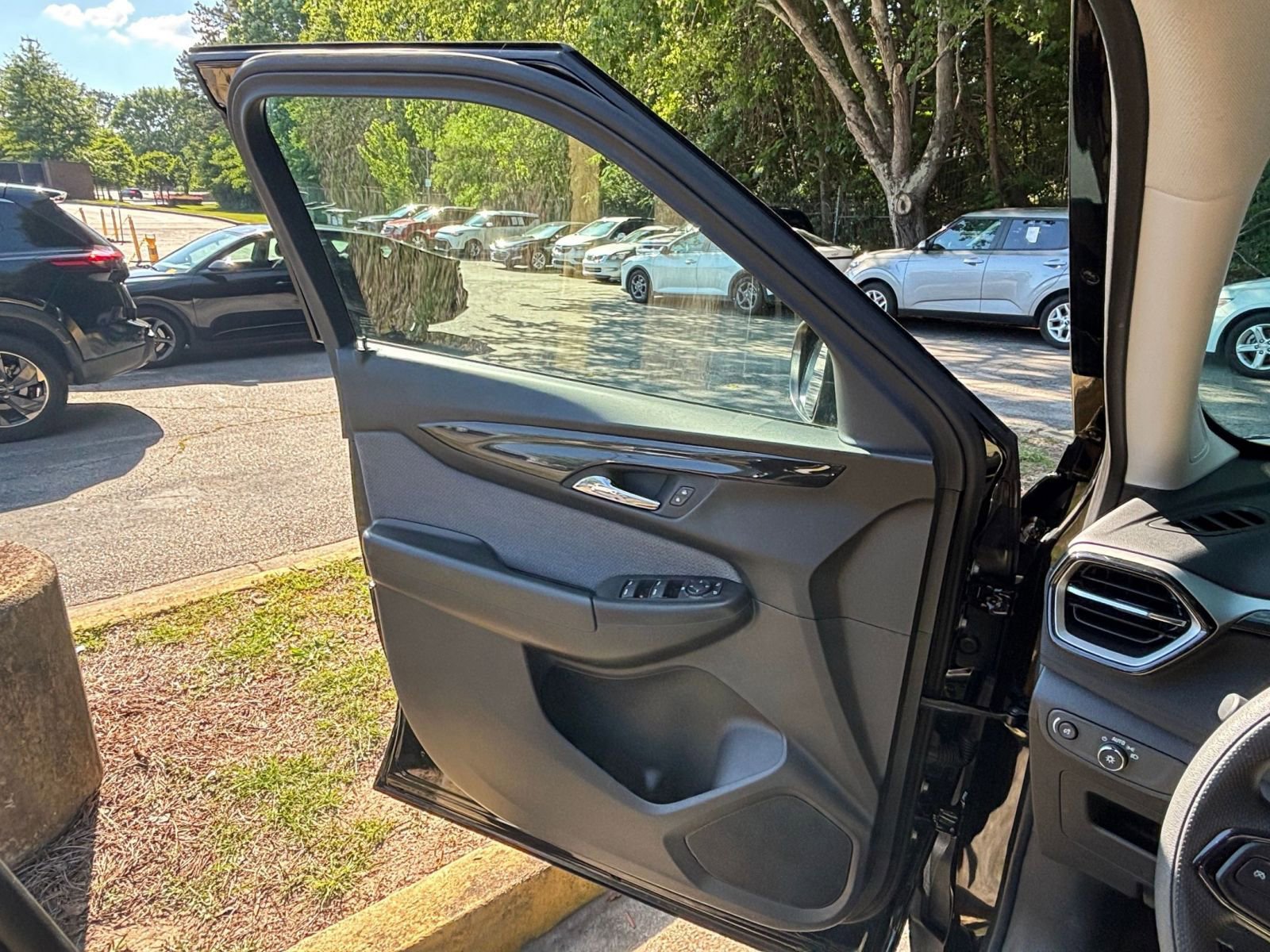 Thumbnail: 2025 Chevrolet TrailBlazer - 18