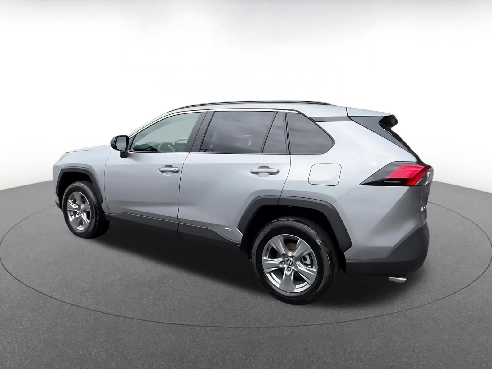 Thumbnail: 2025 Toyota RAV4 - 10