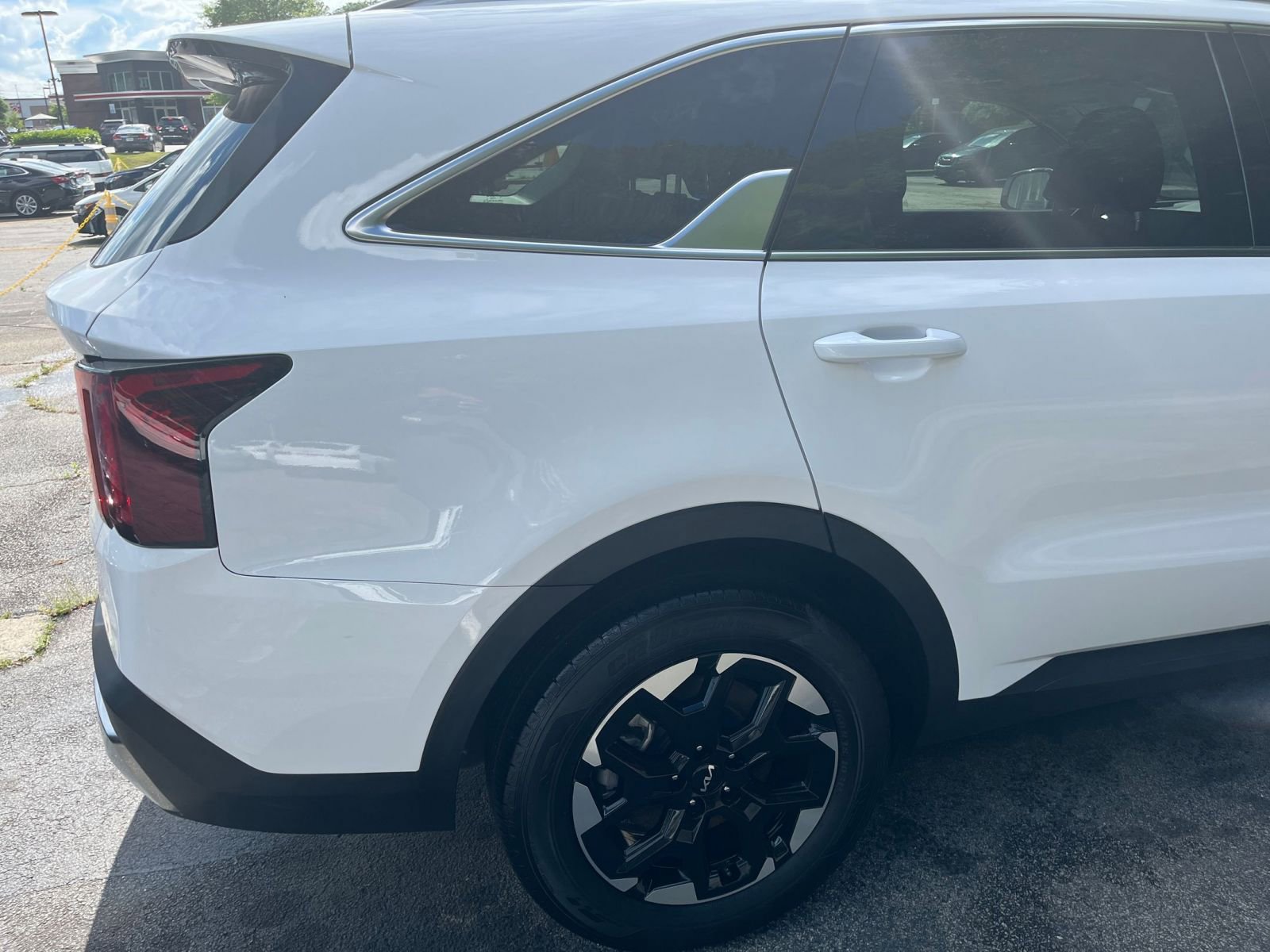 2024 Kia Sorento S 16
