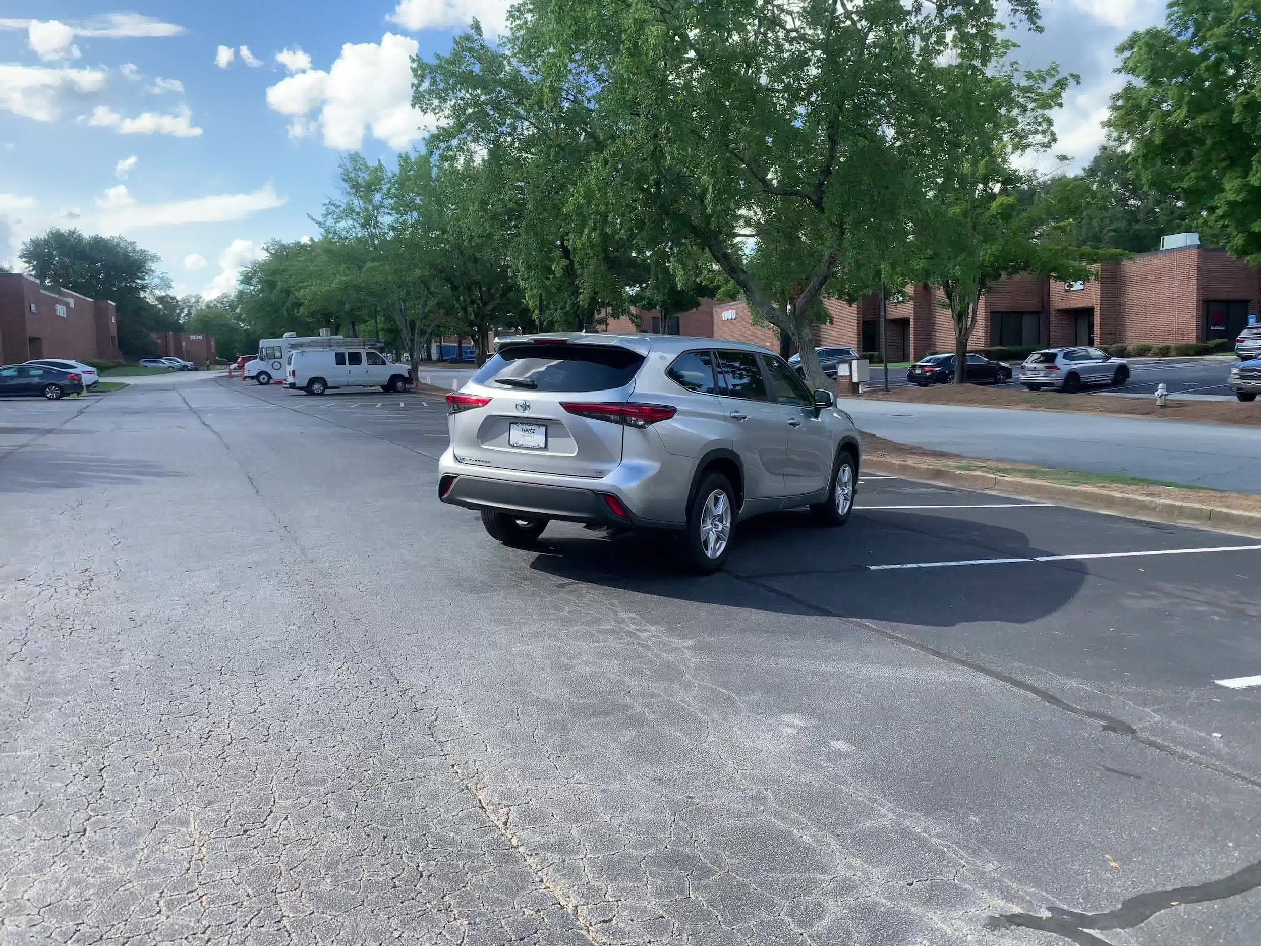 2023 Toyota Highlander LE 13