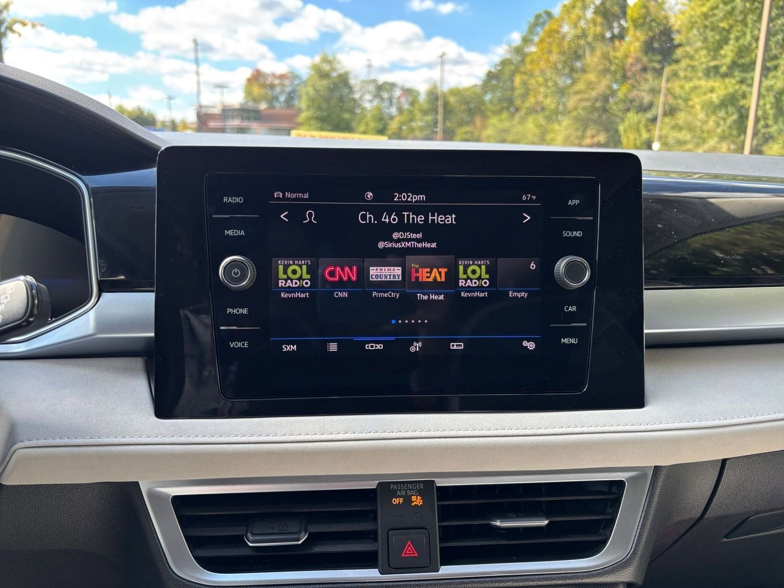 Thumbnail: 2025 Volkswagen Taos - 21