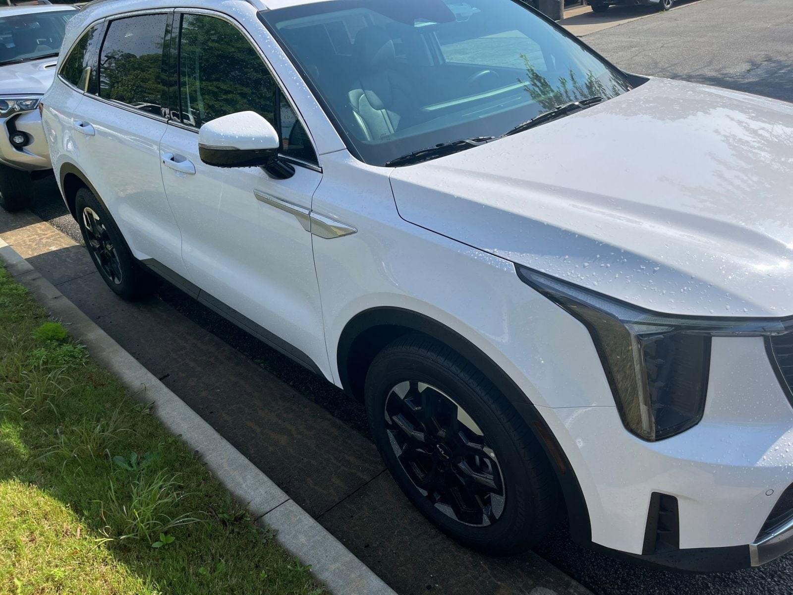 2024 Kia Sorento S 5