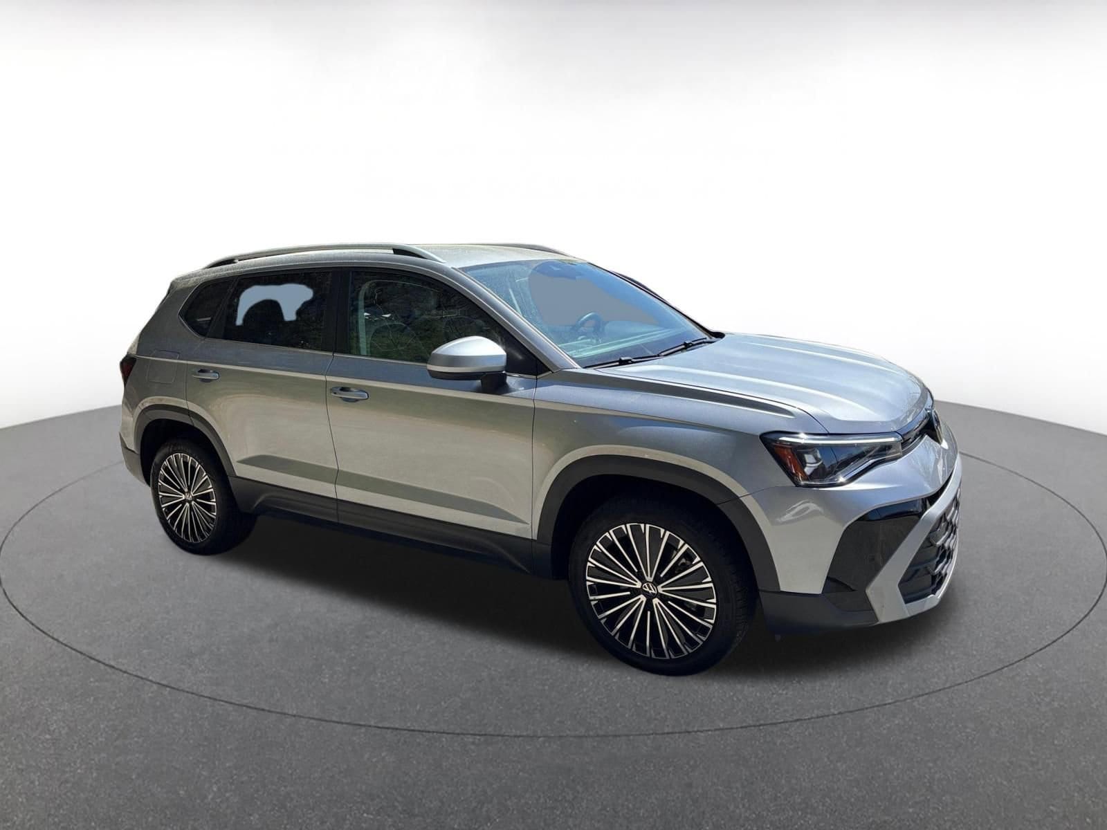 Thumbnail: 2025 Volkswagen Taos - 1