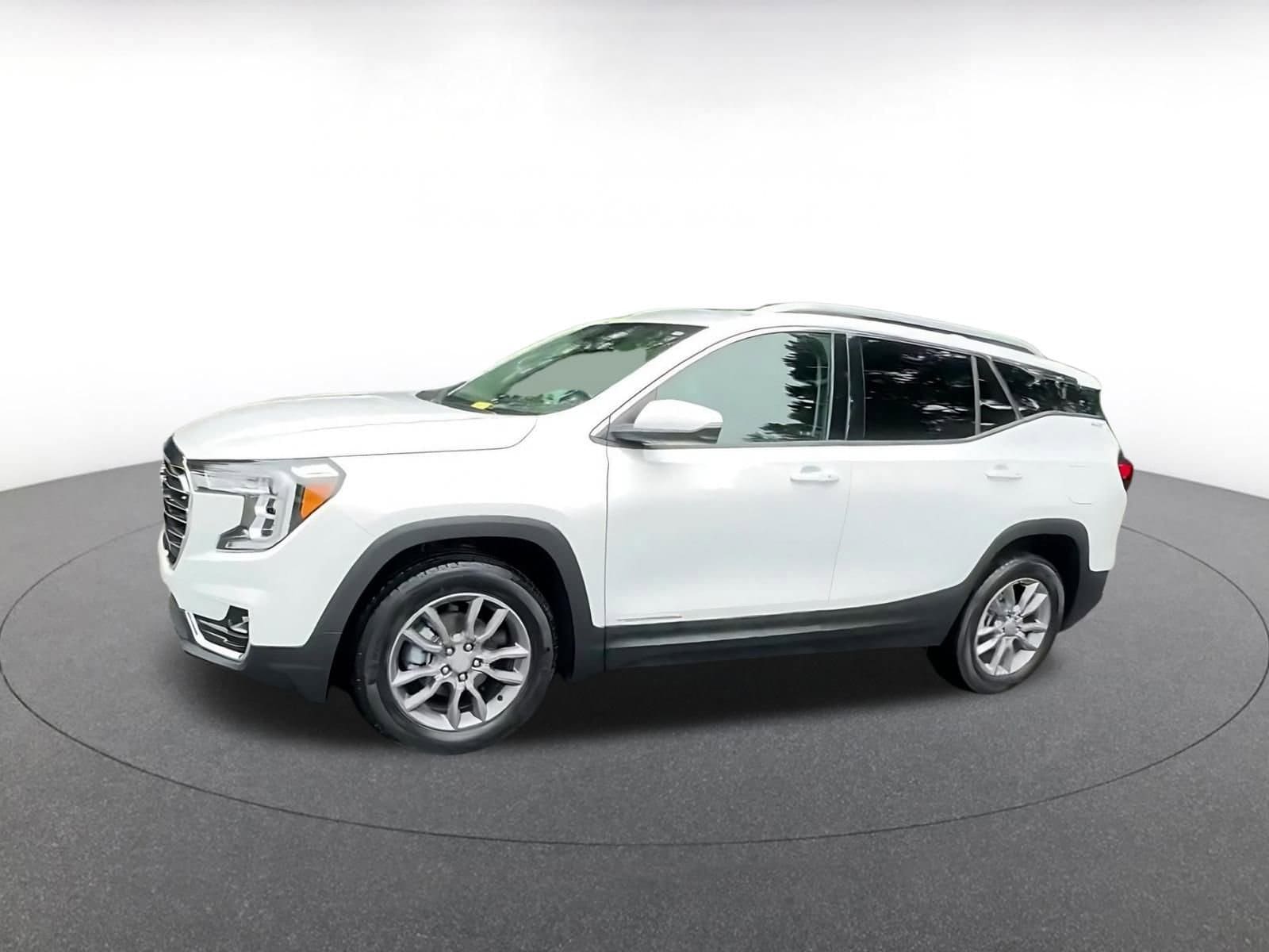 Thumbnail: 2024 GMC Terrain - 8