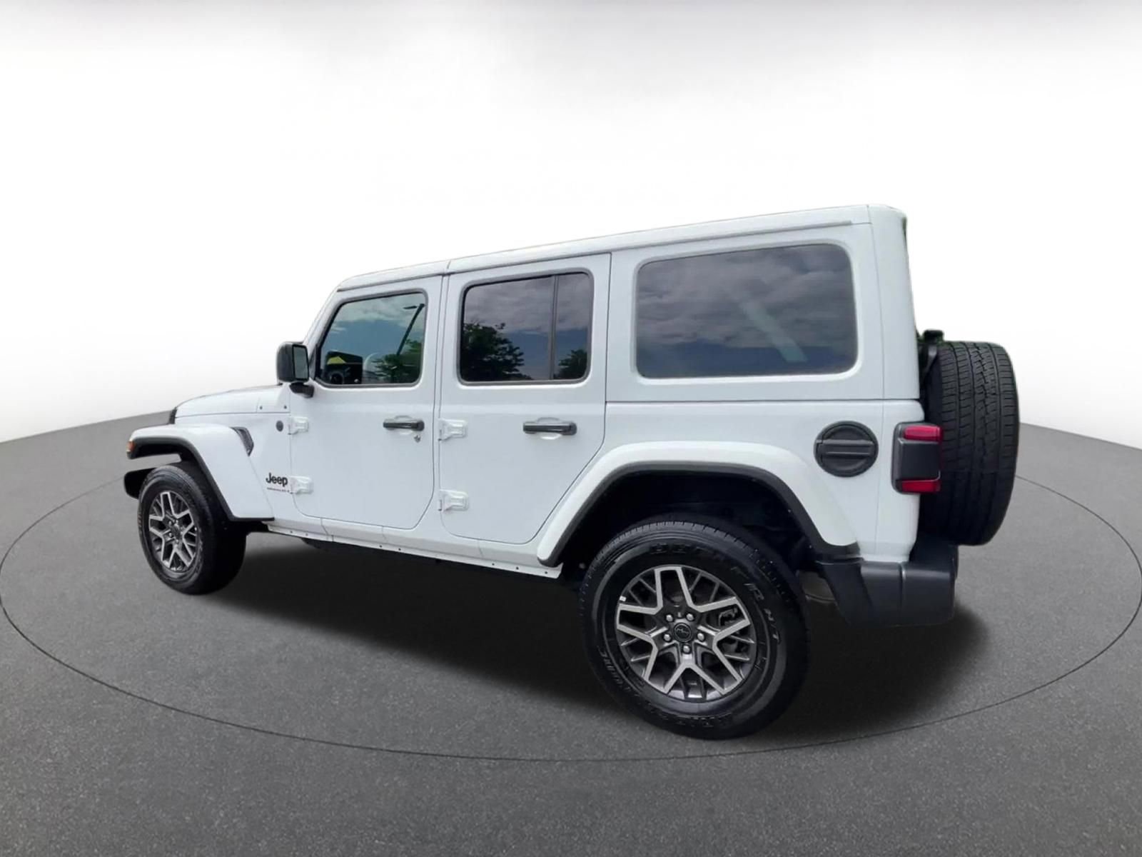 Thumbnail: 2025 Jeep Wrangler - 10