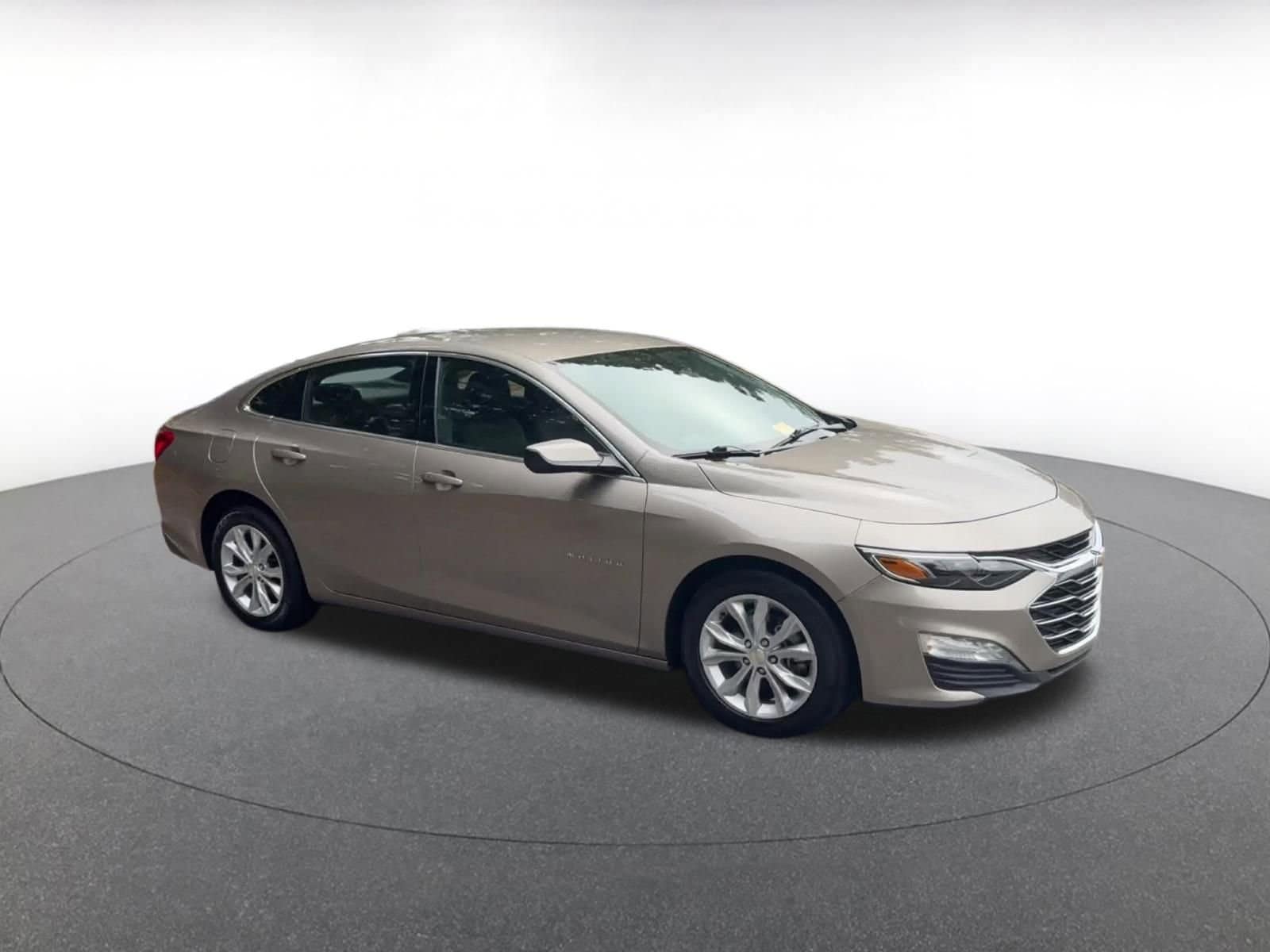 Thumbnail: 2024 Chevrolet Malibu - 2