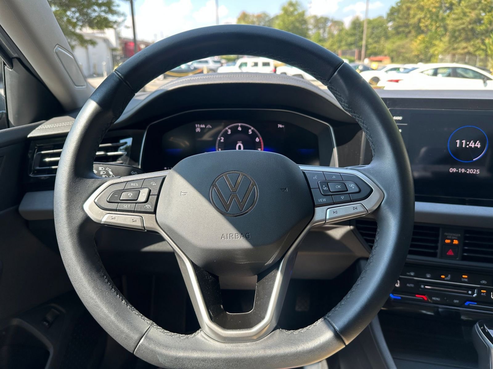 Thumbnail: 2025 Volkswagen Jetta - 28