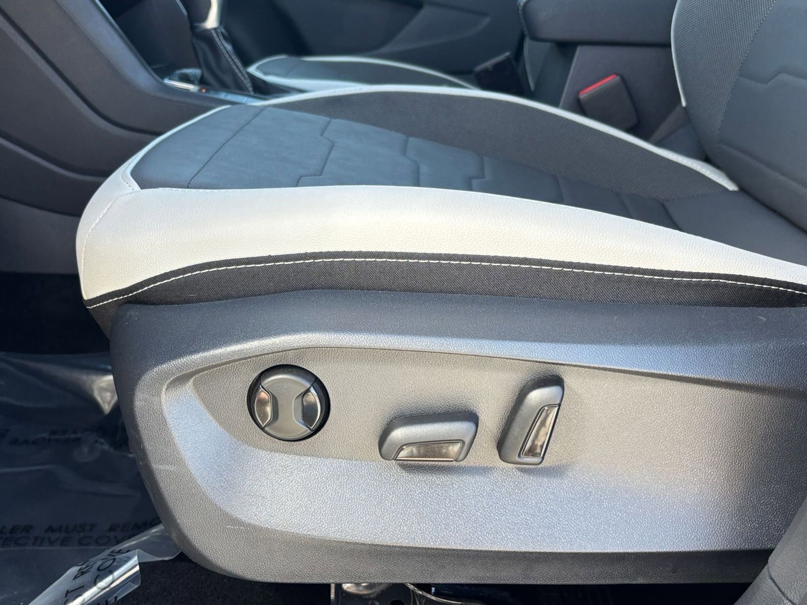 Thumbnail: 2025 Volkswagen Taos - 28