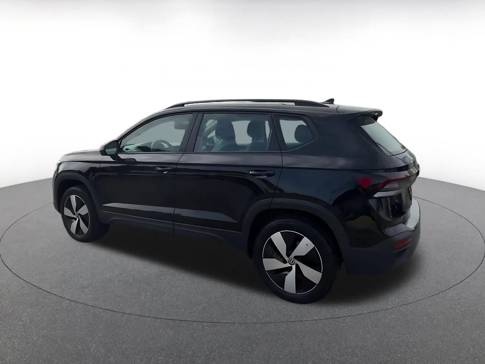 Thumbnail: 2025 Volkswagen Taos - 10