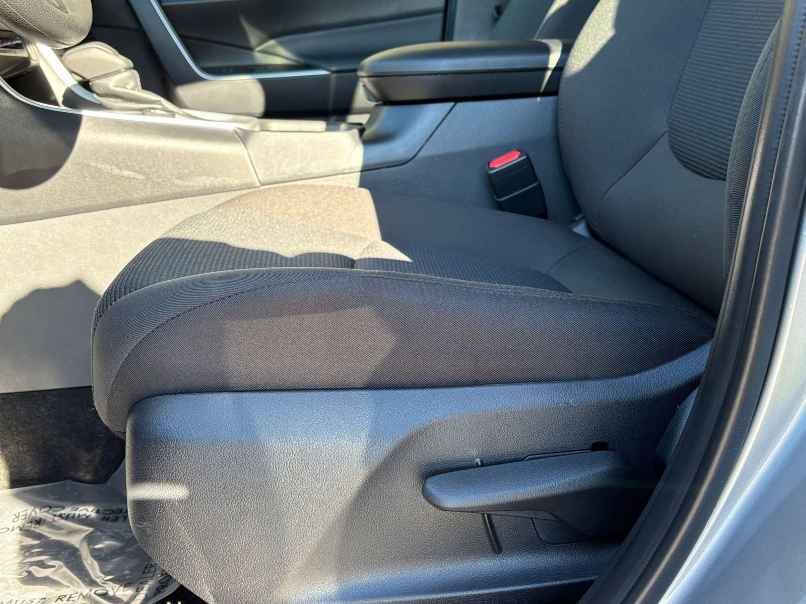 Thumbnail: 2025 Toyota RAV4 - 27