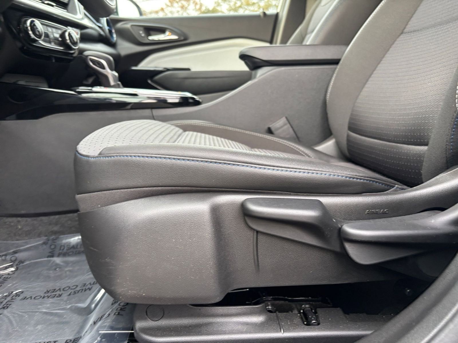 Thumbnail: 2025 Chevrolet Trax - 23