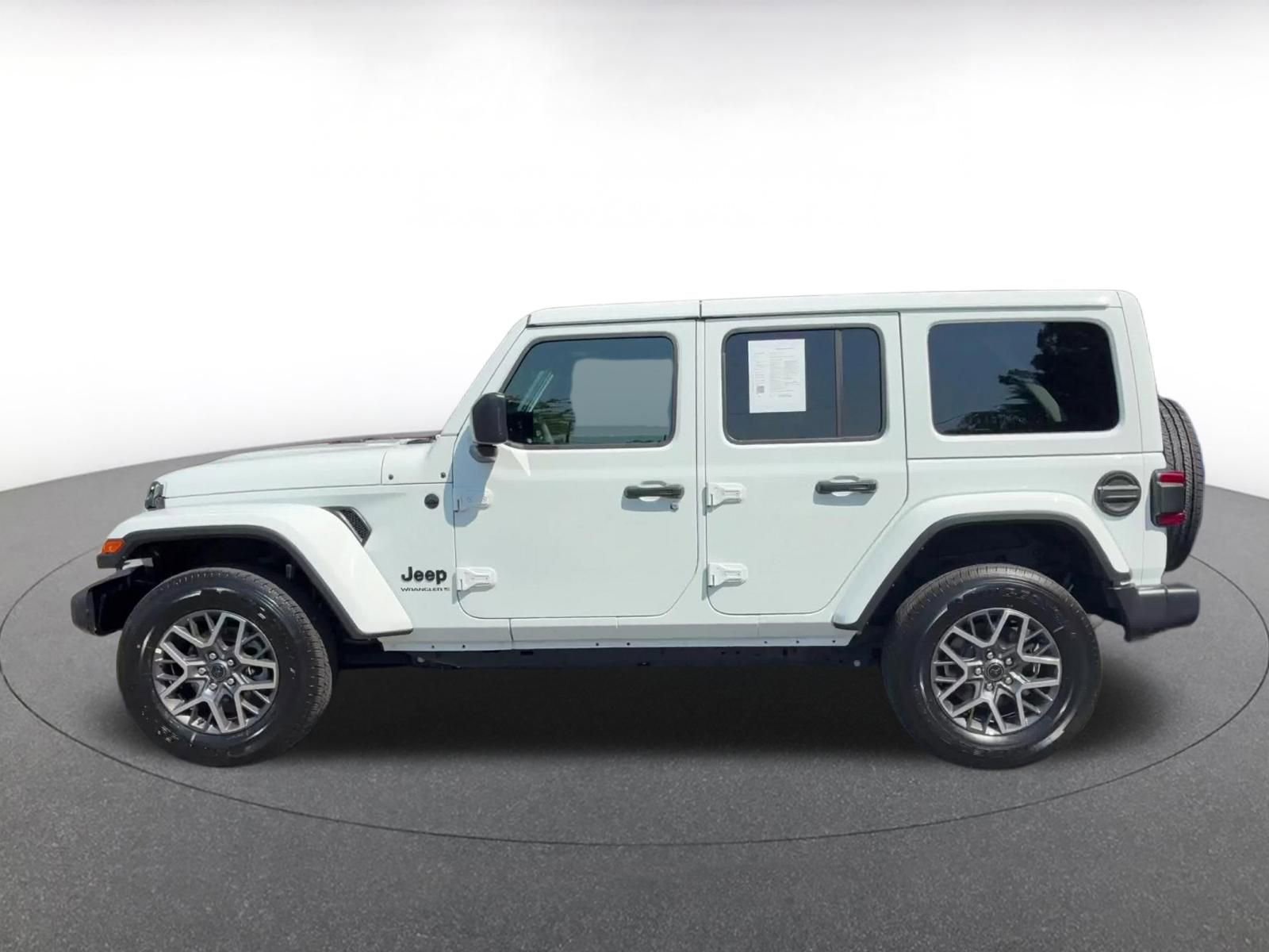 Thumbnail: 2025 Jeep Wrangler - 9