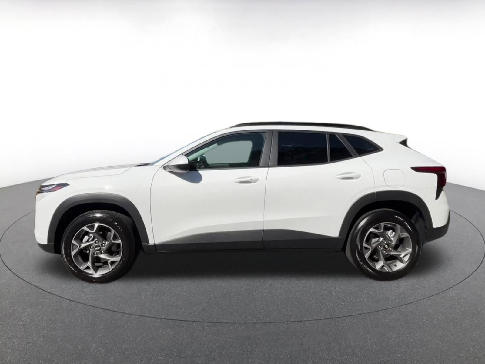 Thumbnail: 2025 Chevrolet Trax - 9