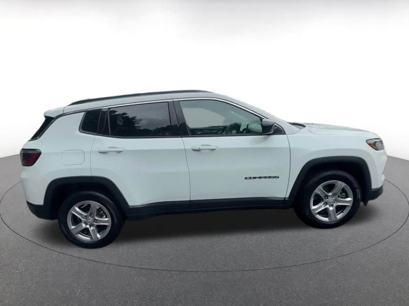 Thumbnail: 2023 Jeep Compass - 16