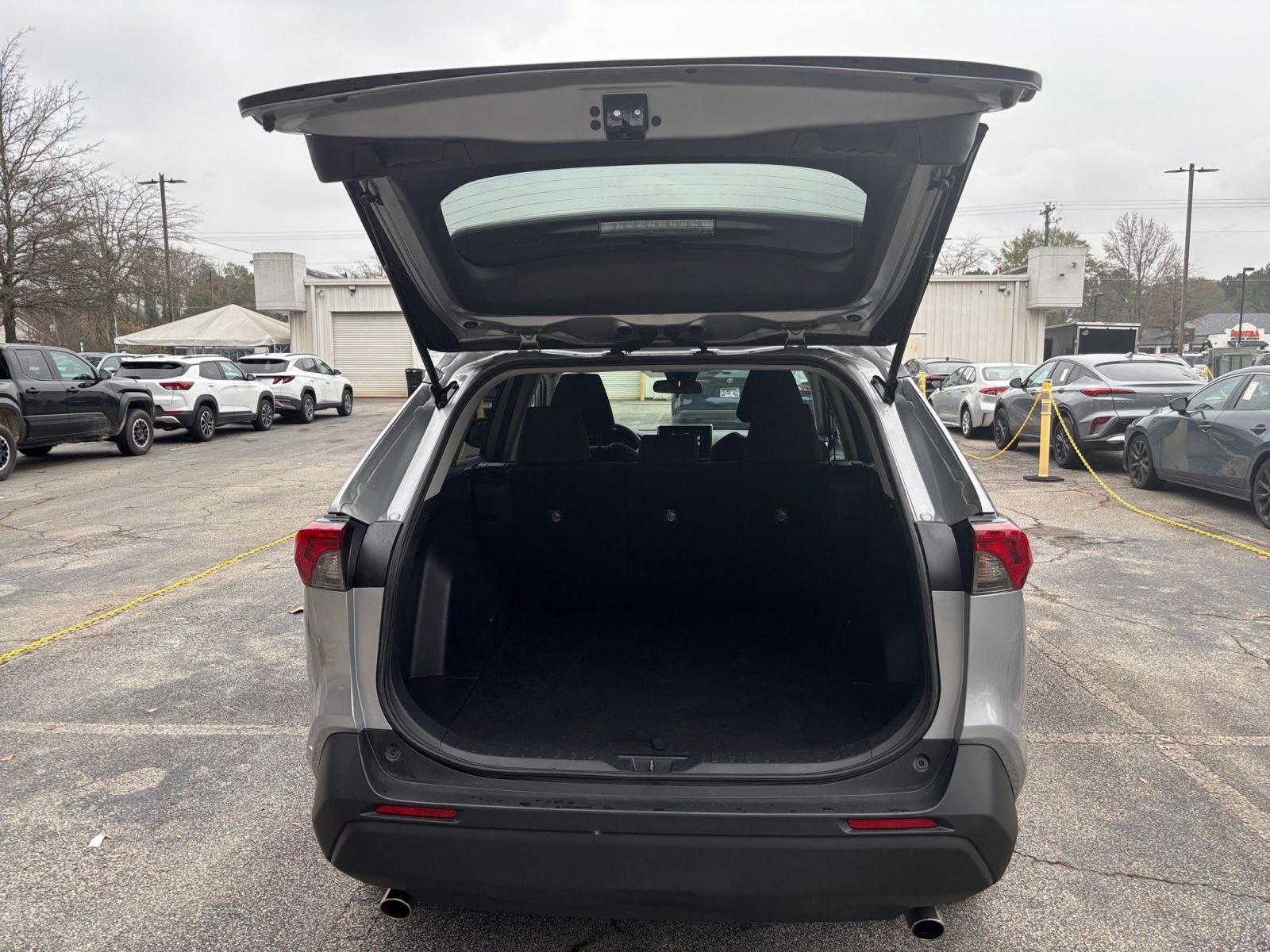 Thumbnail: 2025 Toyota RAV4 - 31