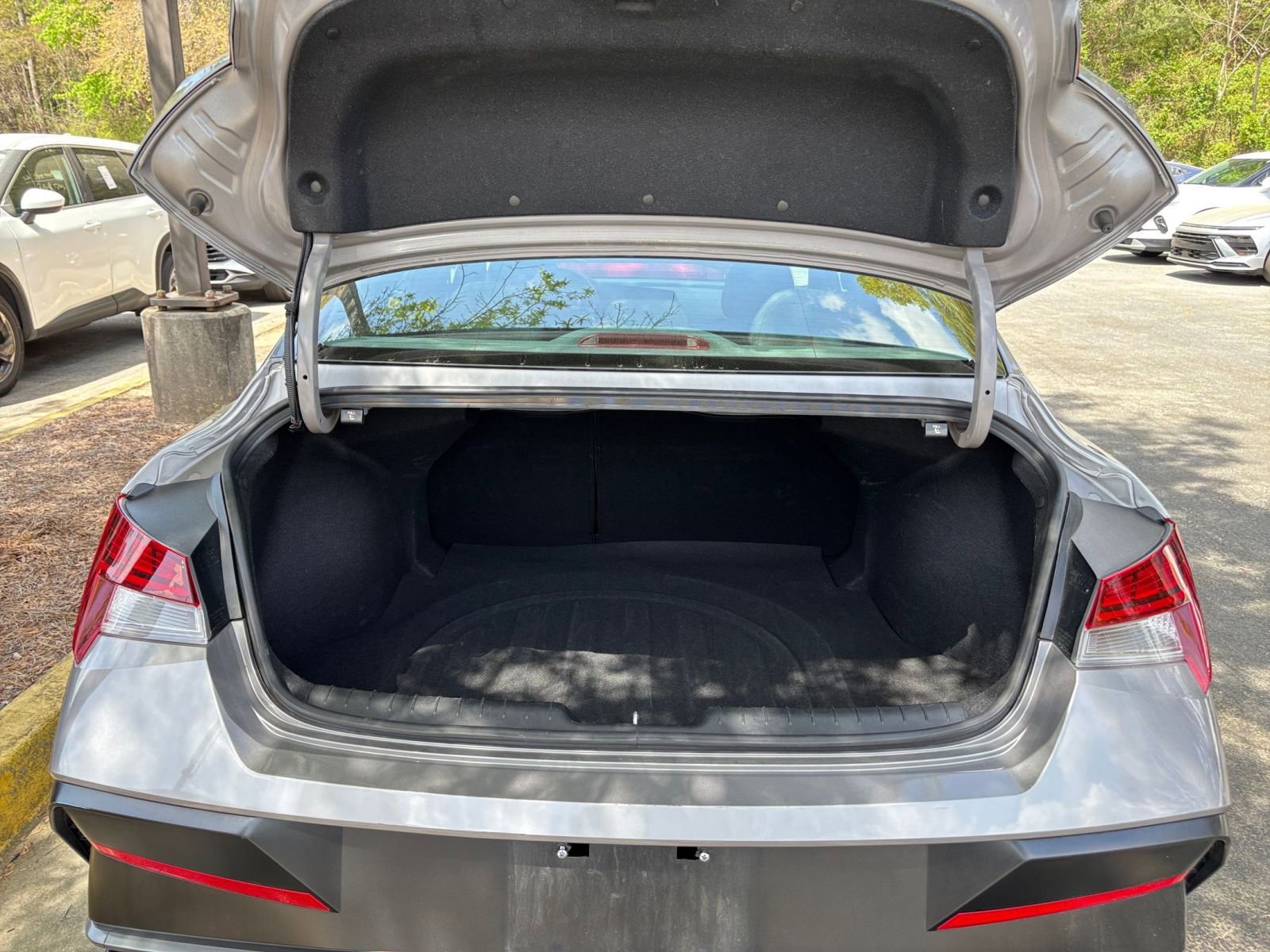 Thumbnail: 2025 Hyundai Elantra - 33