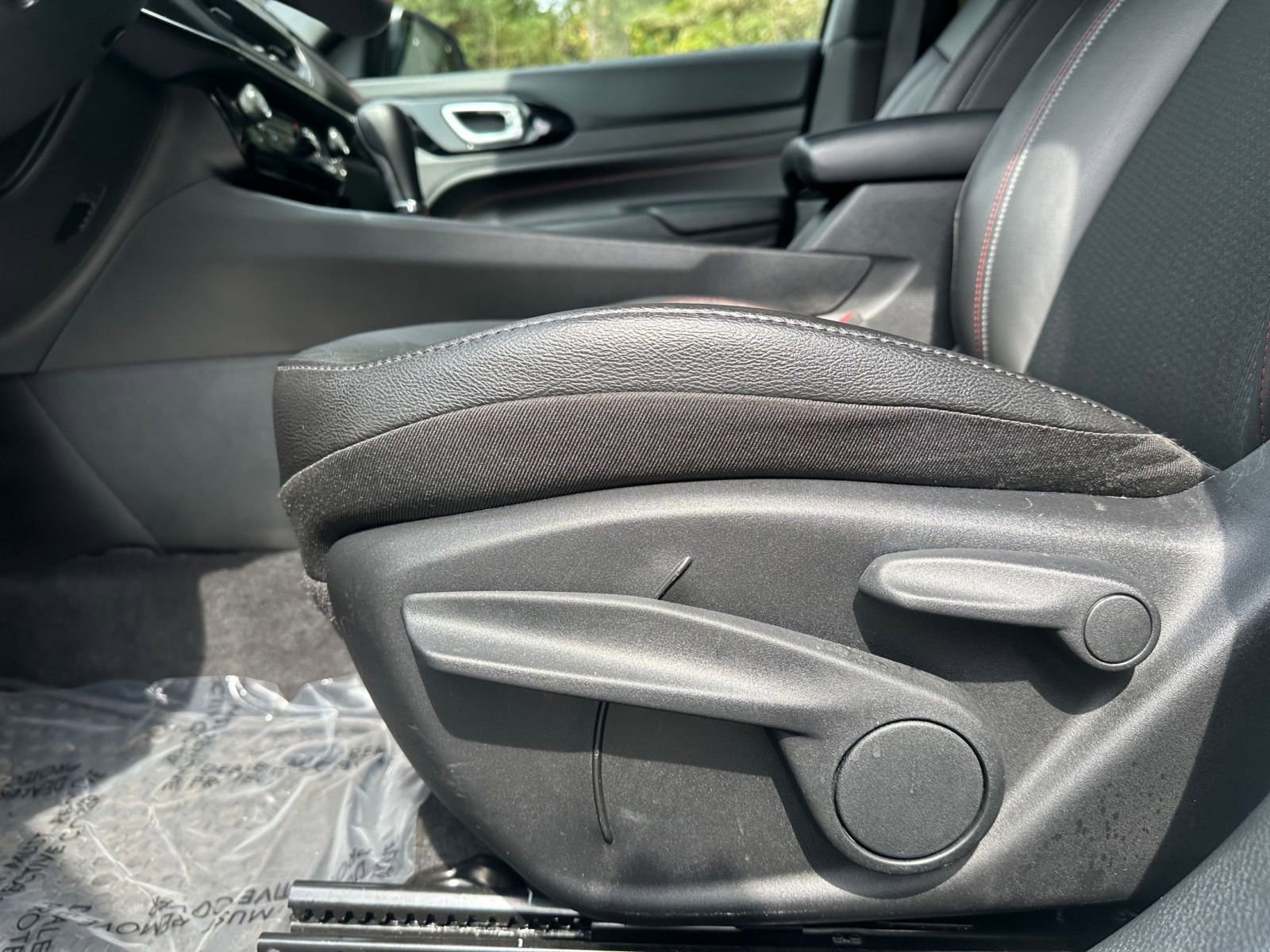 Thumbnail: 2025 Jeep Compass - 27