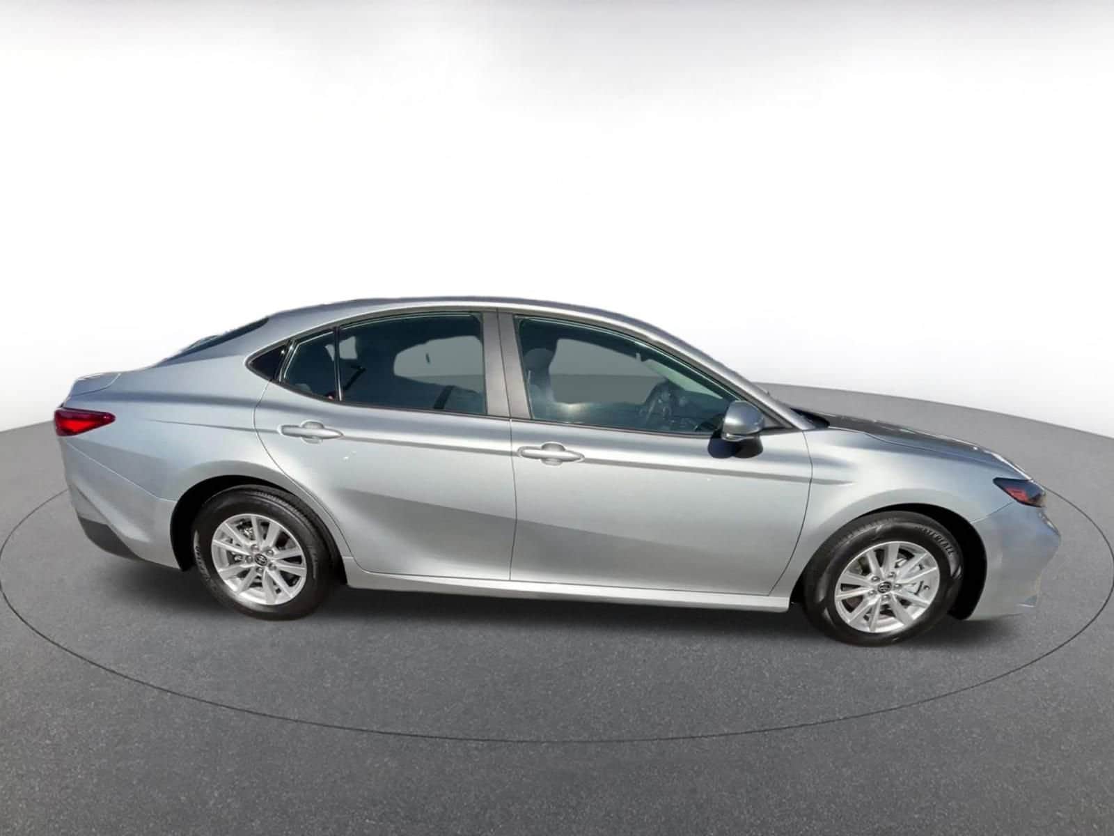 Thumbnail: 2025 Toyota Camry - 16