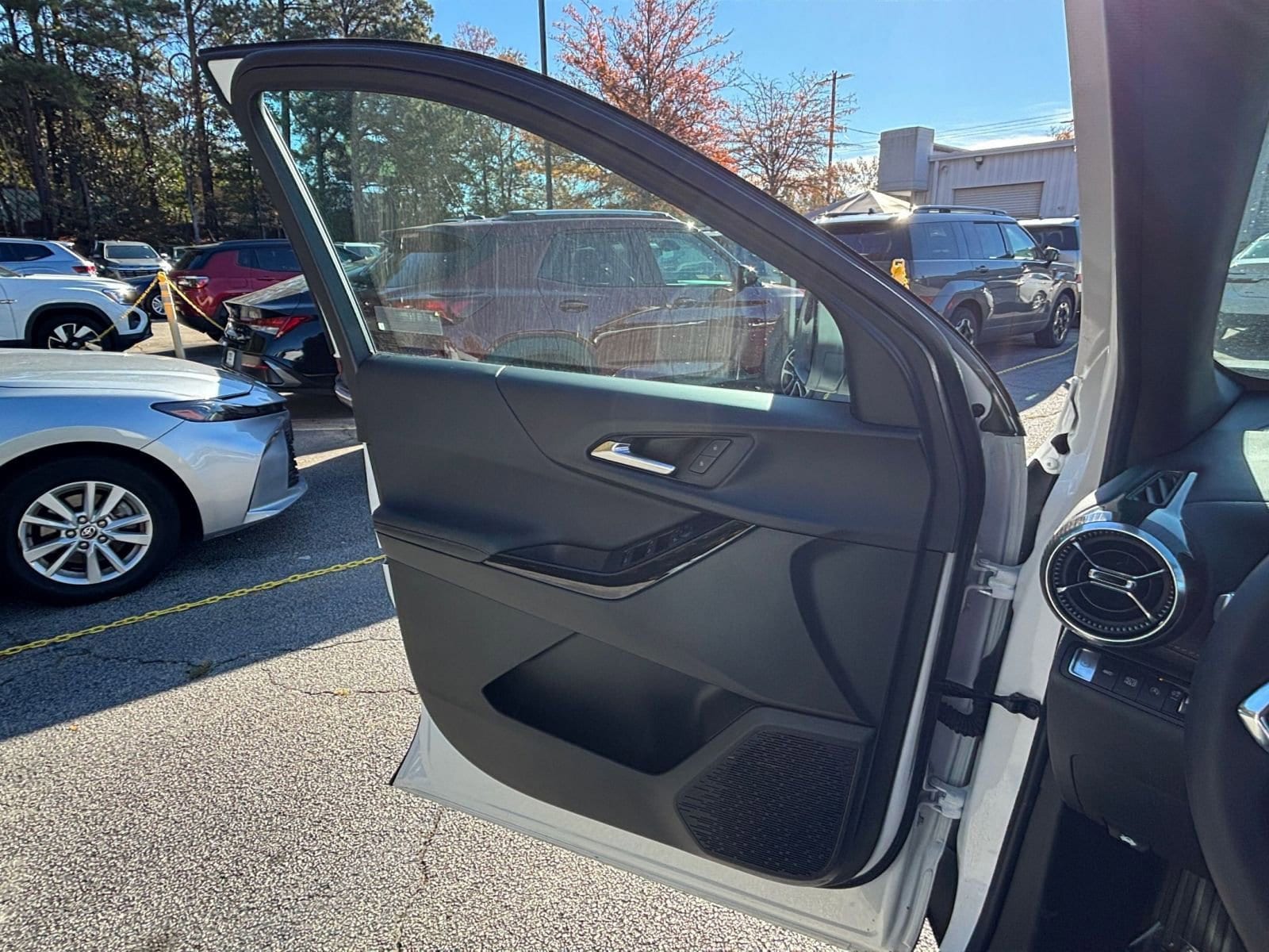 Thumbnail: 2025 Chevrolet Equinox - 20