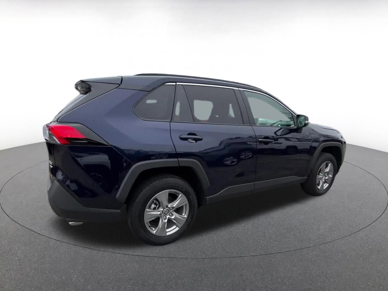 Thumbnail: 2025 Toyota RAV4 - 15