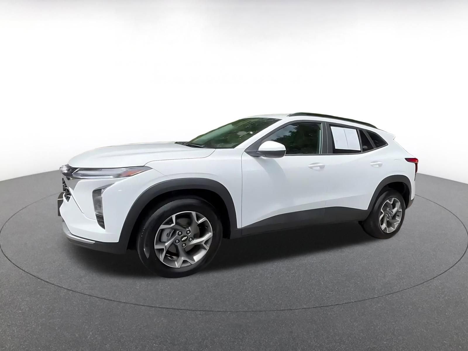 Thumbnail: 2025 Chevrolet Trax - 8