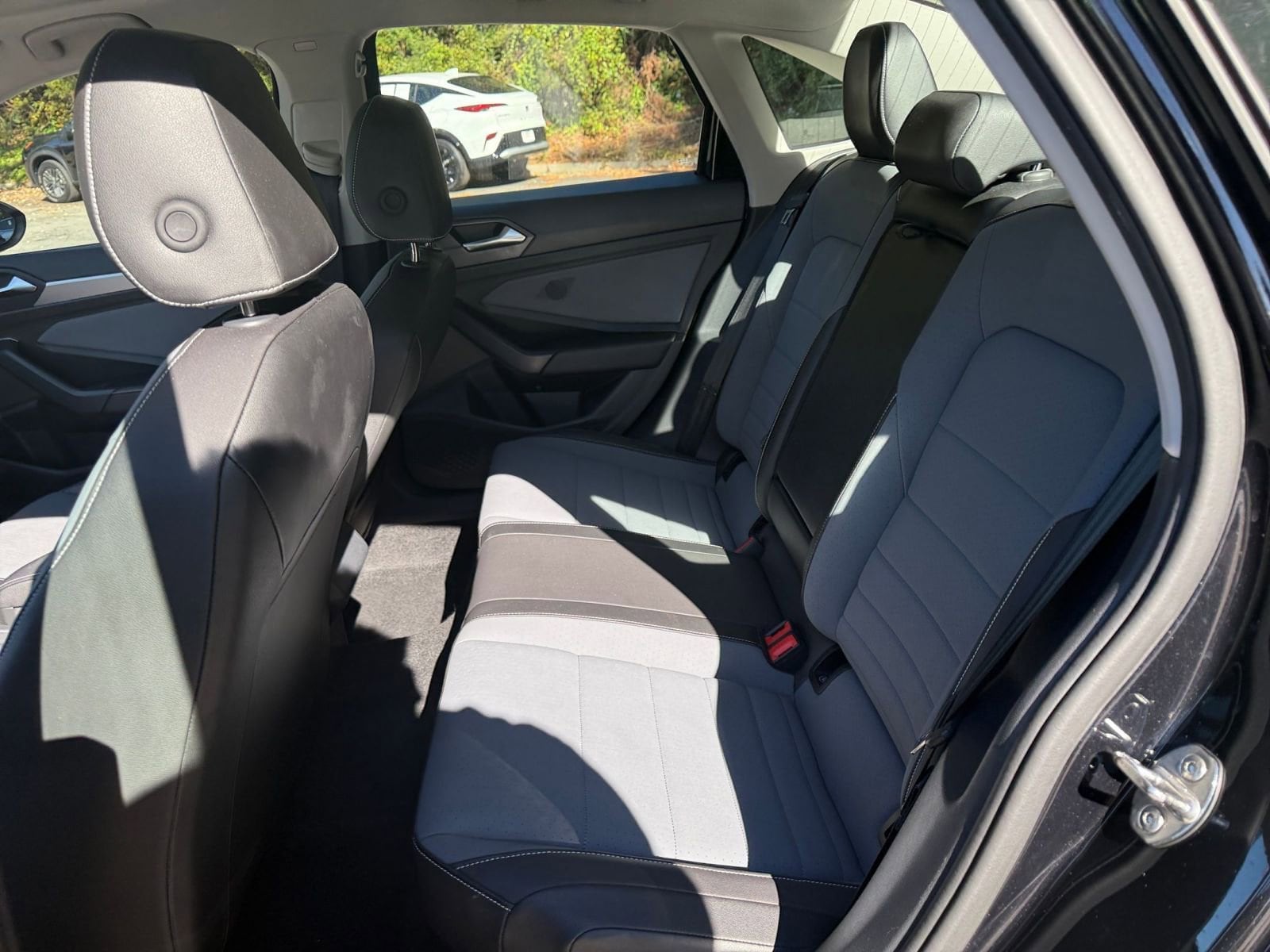 Thumbnail: 2025 Volkswagen Jetta - 25