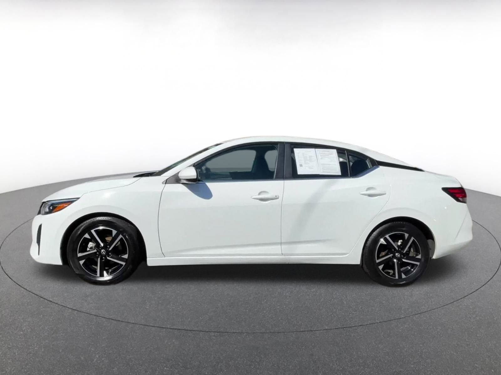 Thumbnail: 2025 Nissan Sentra - 9