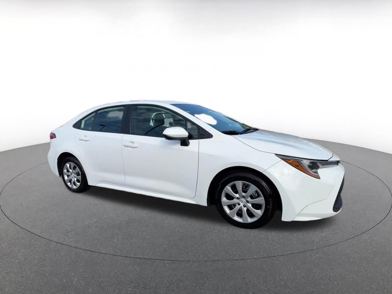 Thumbnail: 2025 Toyota Corolla - 2