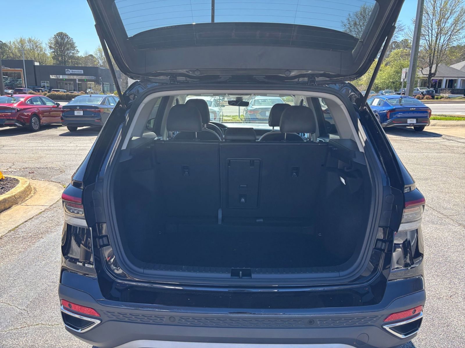 Thumbnail: 2025 Volkswagen Taos - 32