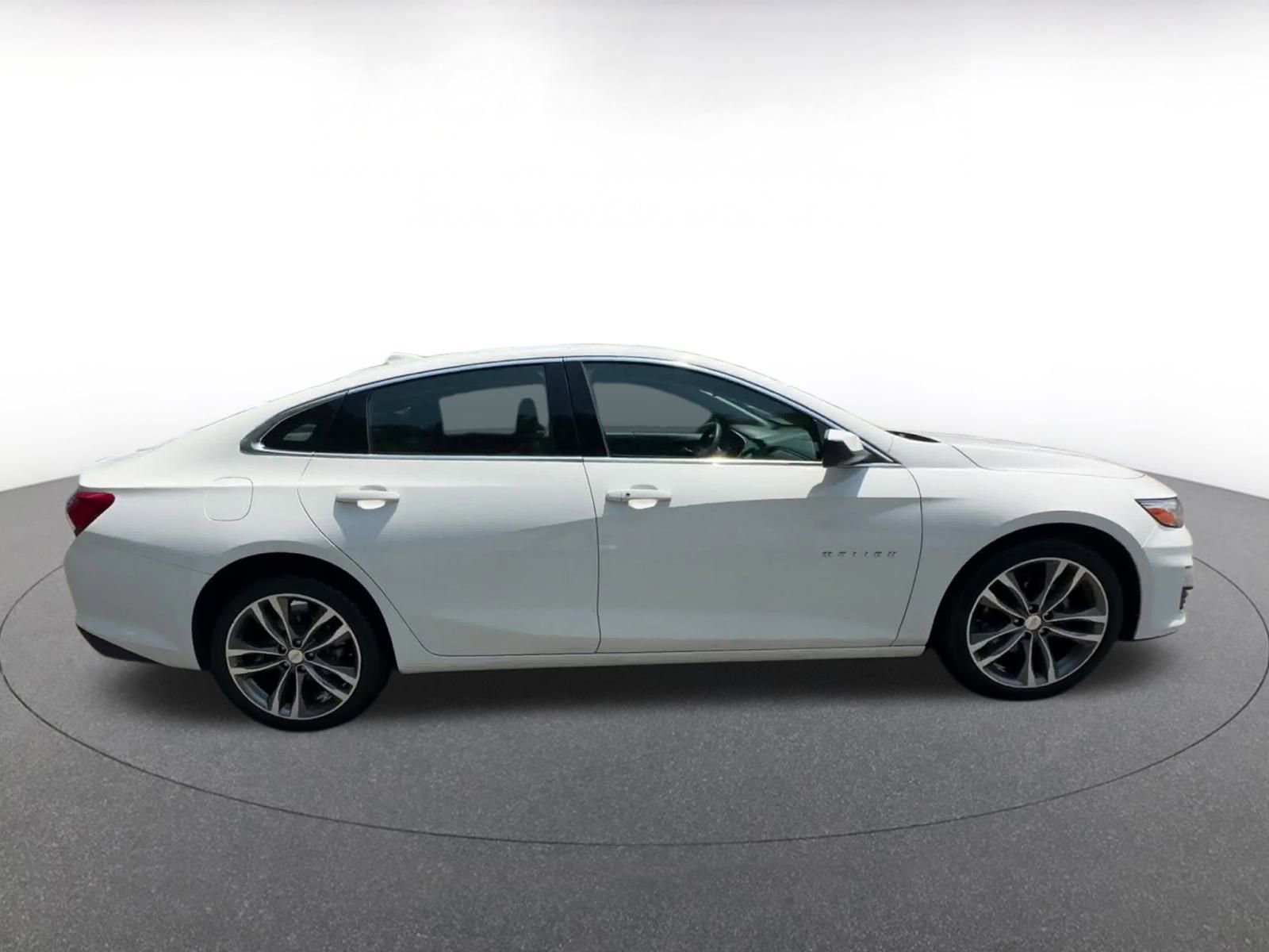 Thumbnail: 2024 Chevrolet Malibu - 16