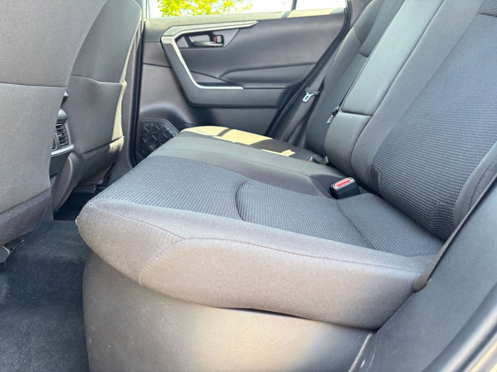 Thumbnail: 2025 Toyota RAV4 - 25