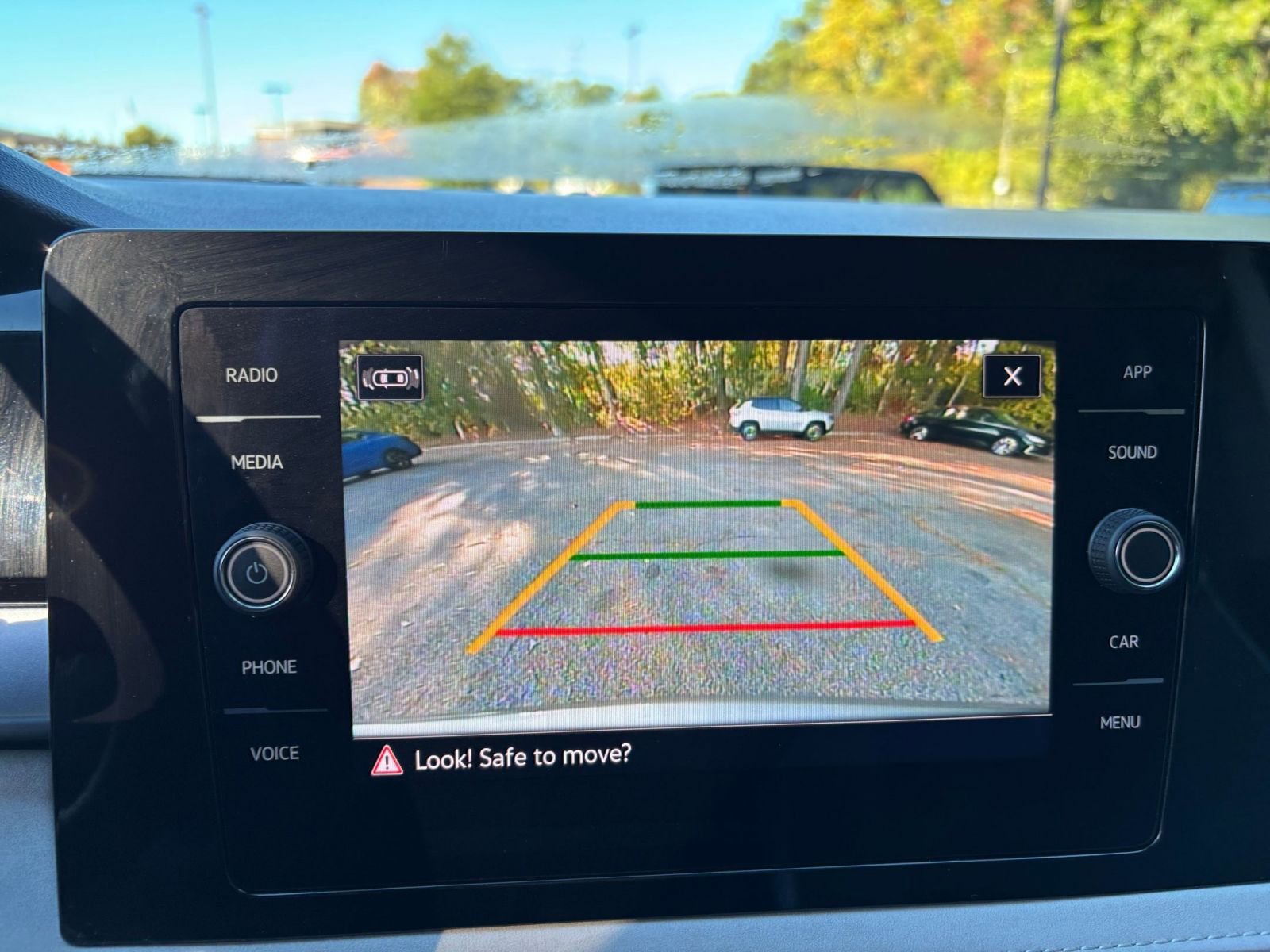 Thumbnail: 2025 Volkswagen Taos - 17