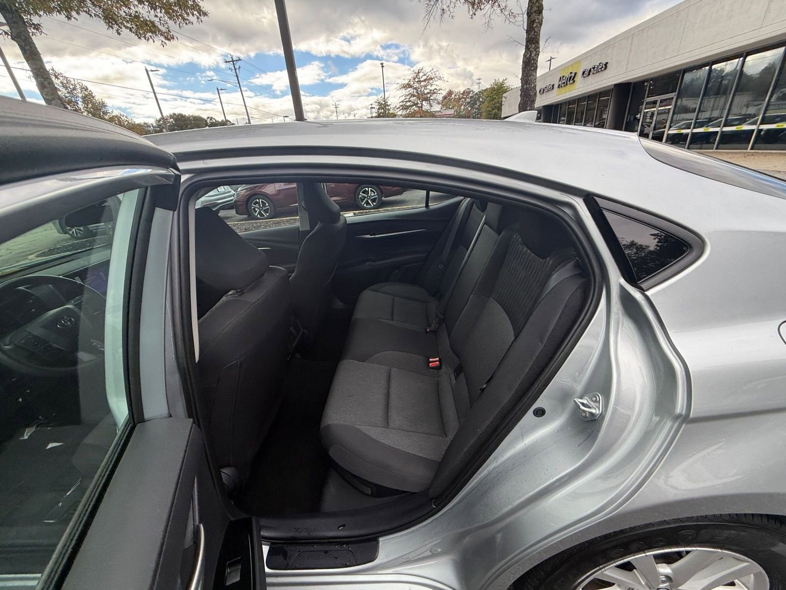 Thumbnail: 2025 Toyota Camry - 25