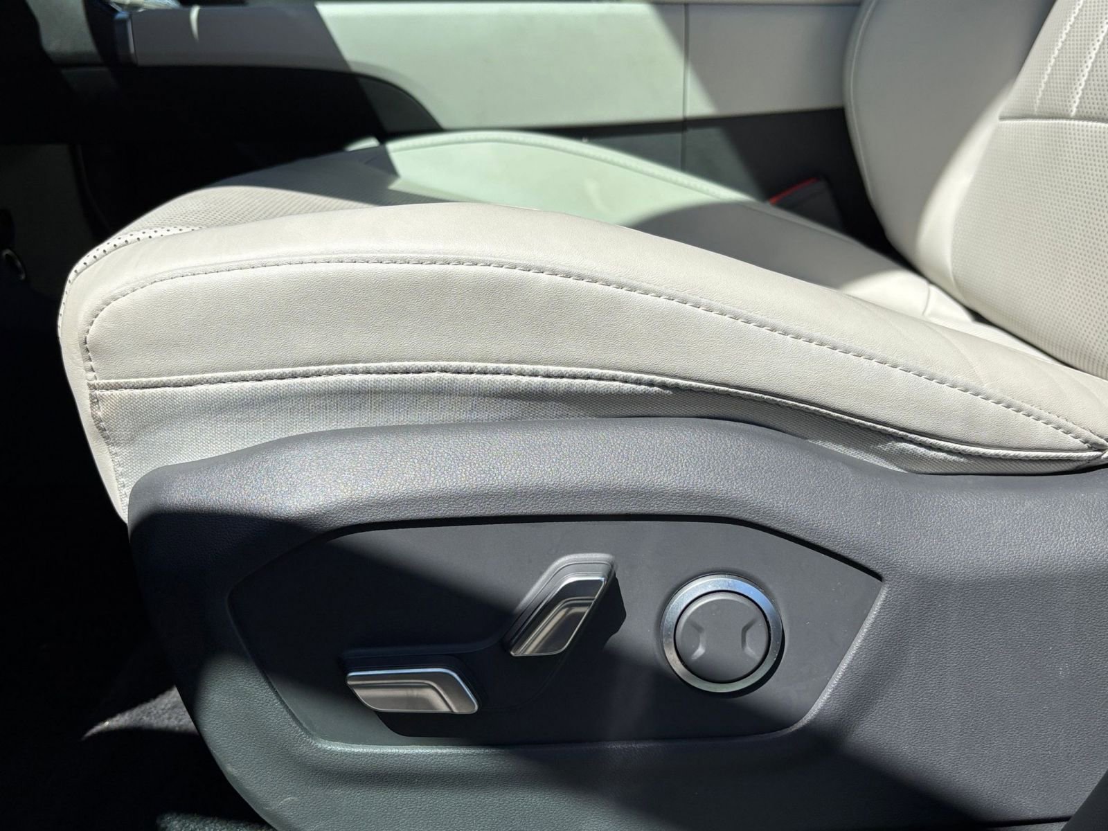 Thumbnail: 2025 Hyundai Santa Fe - 22