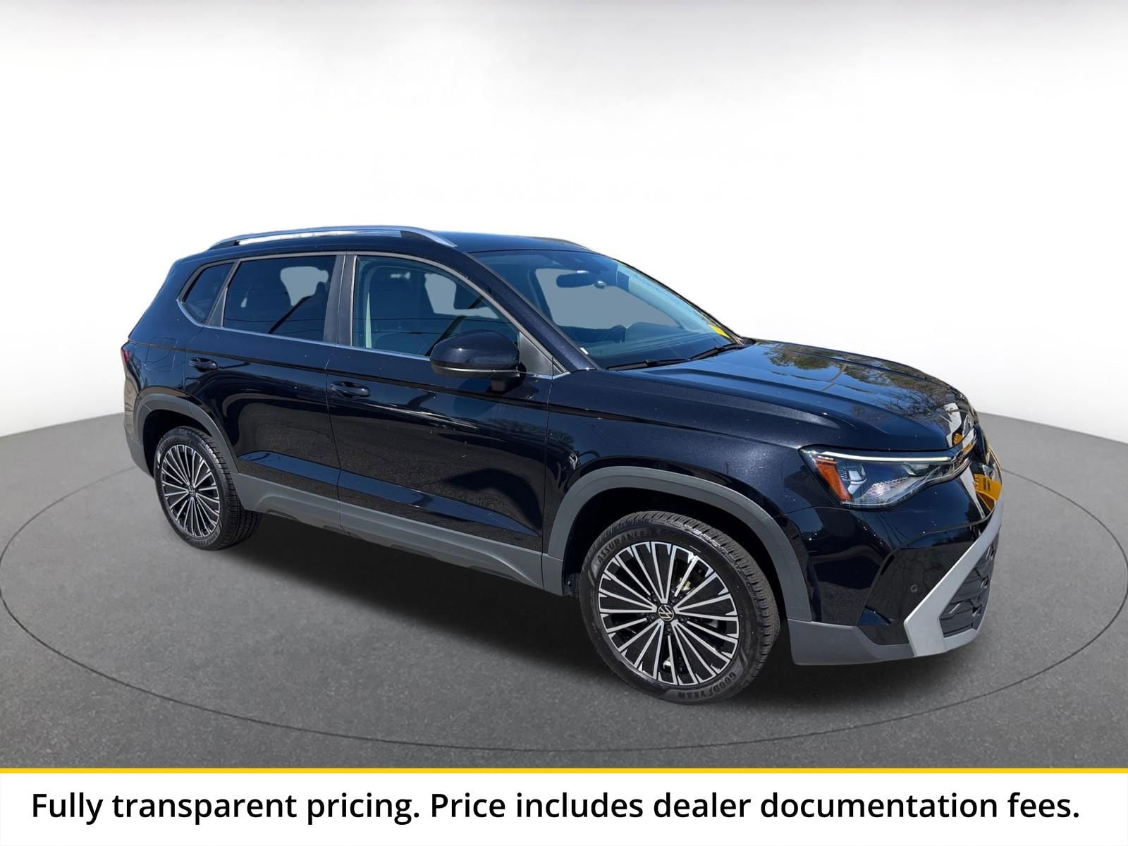 Thumbnail: 2025 Volkswagen Taos - 1