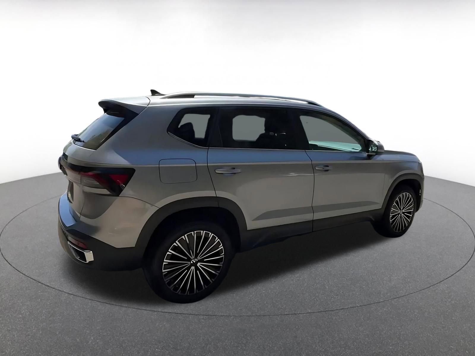 Thumbnail: 2025 Volkswagen Taos - 15