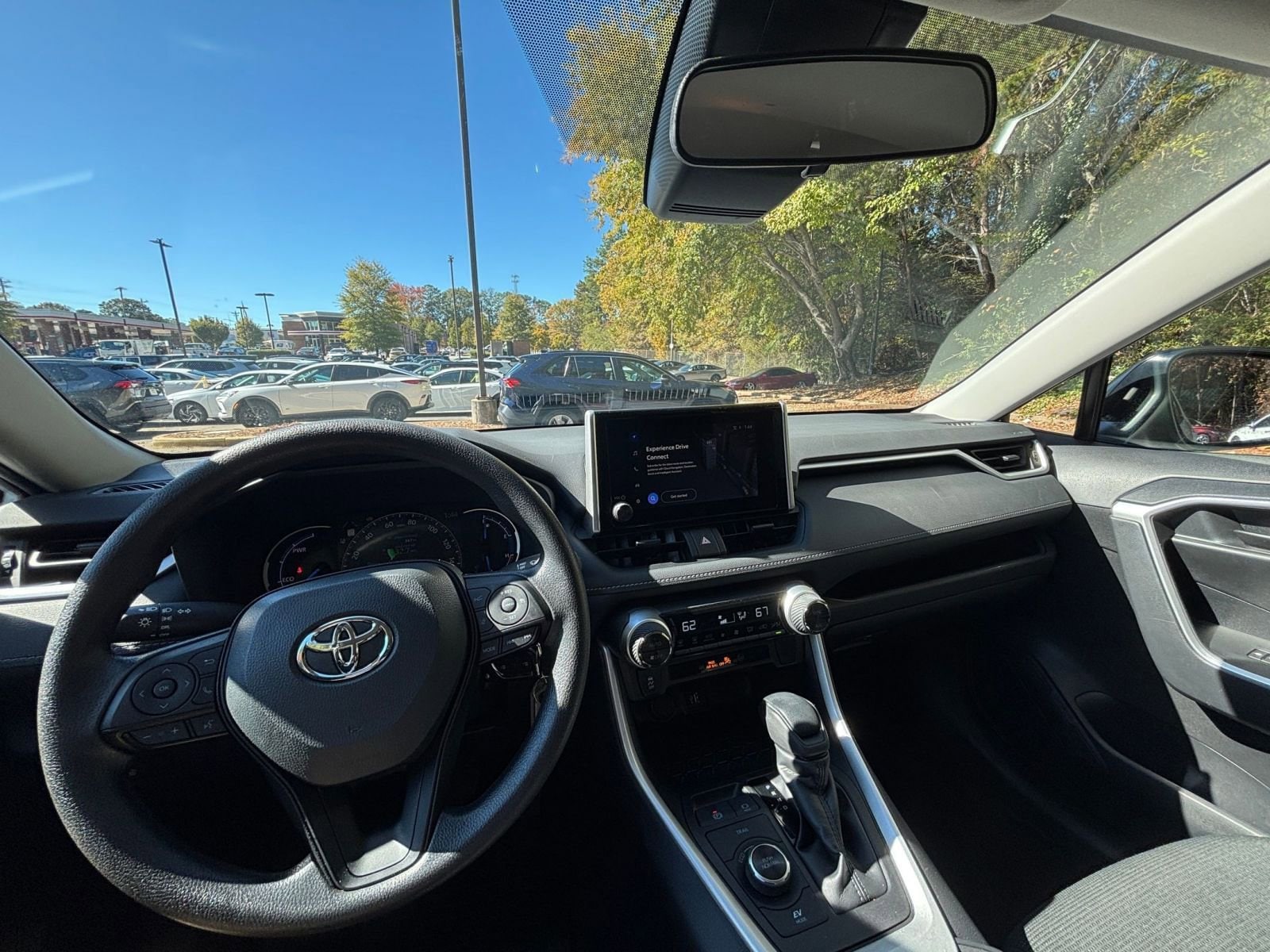 Thumbnail: 2025 Toyota RAV4 - 33