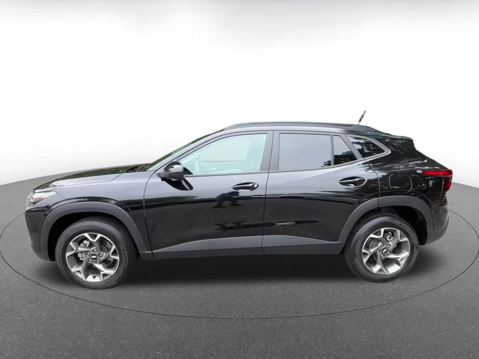 Thumbnail: 2025 Chevrolet Trax - 9