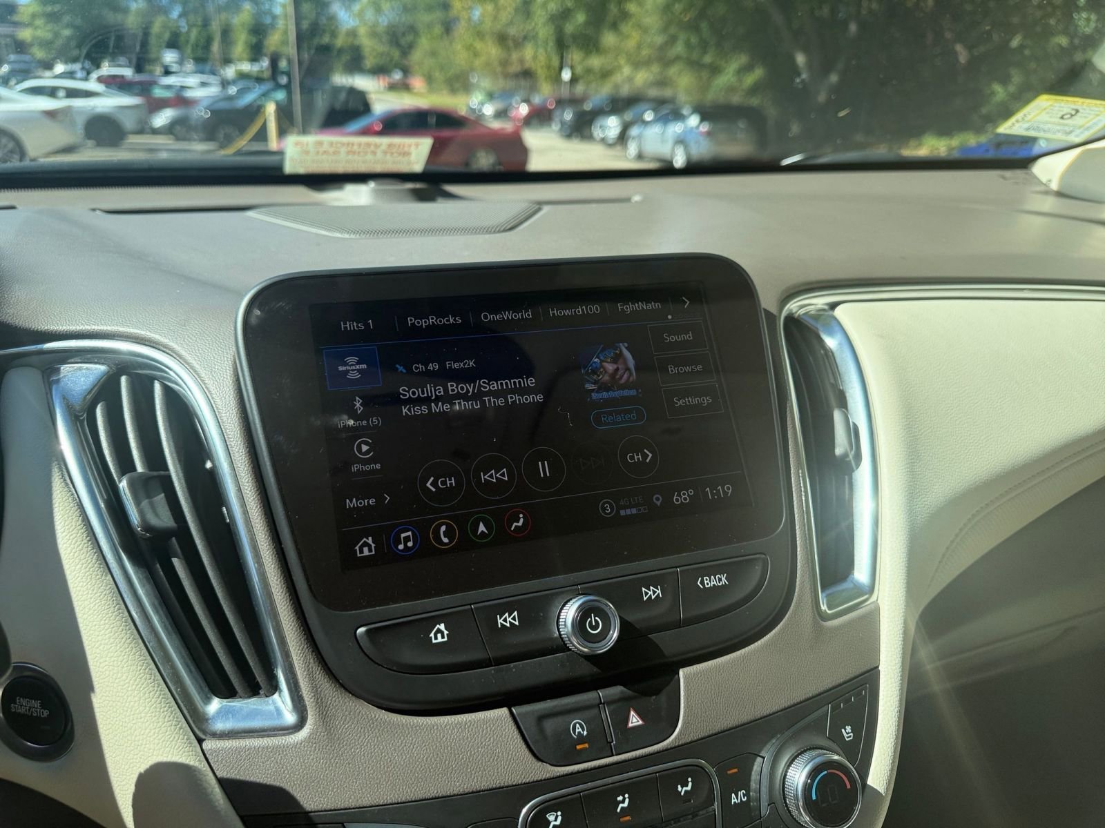 Thumbnail: 2024 Chevrolet Malibu - 21