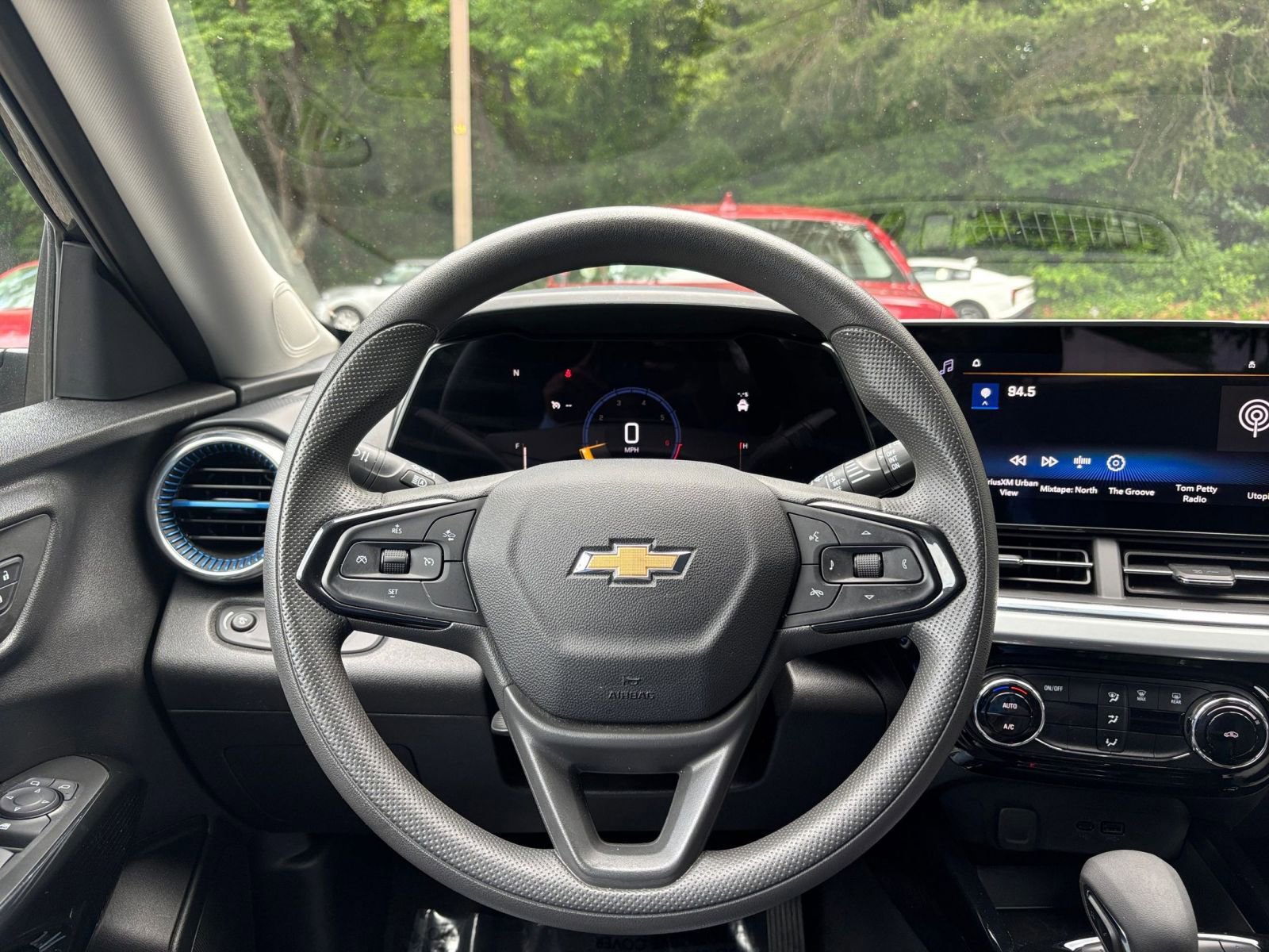 Thumbnail: 2025 Chevrolet Trax - 28