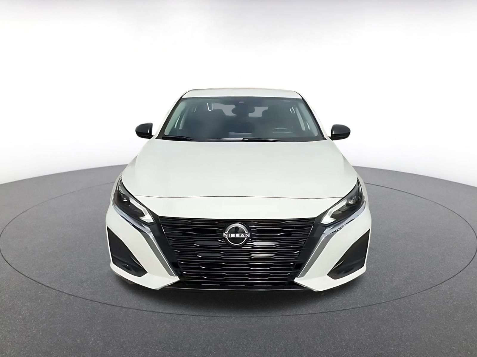 Thumbnail: 2025 Nissan Altima - 4