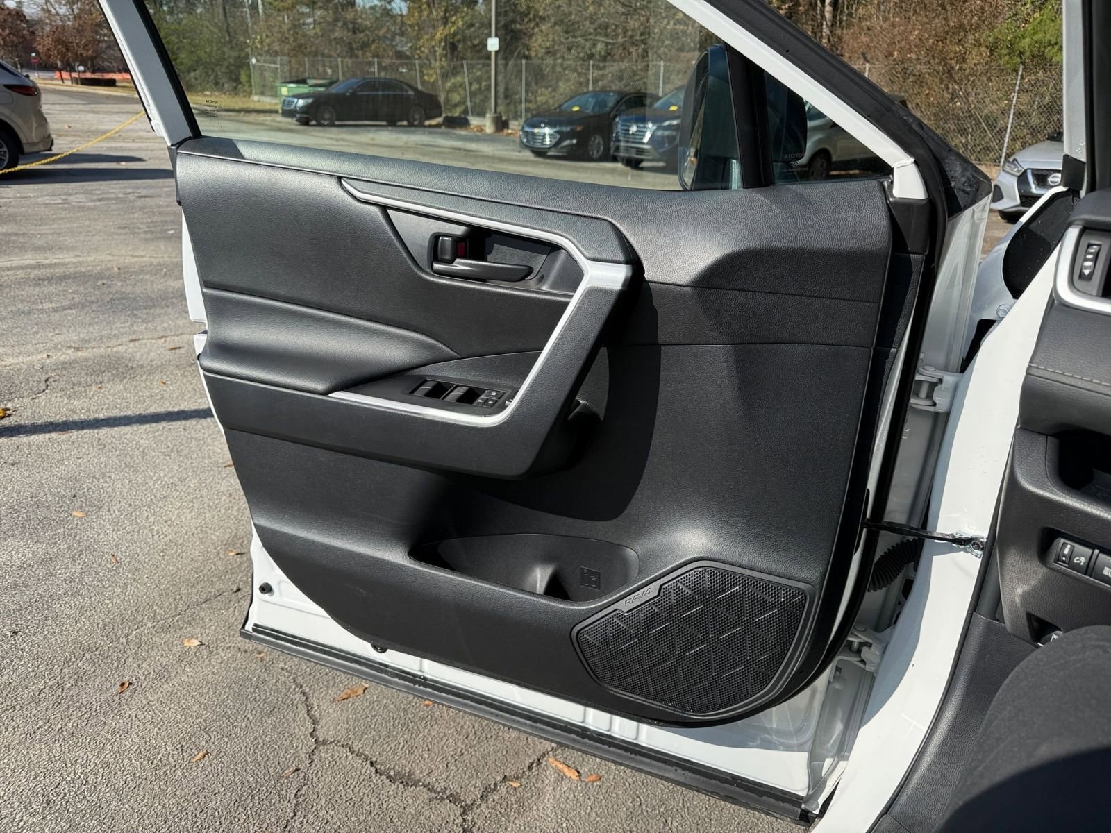 Thumbnail: 2025 Toyota RAV4 - 20