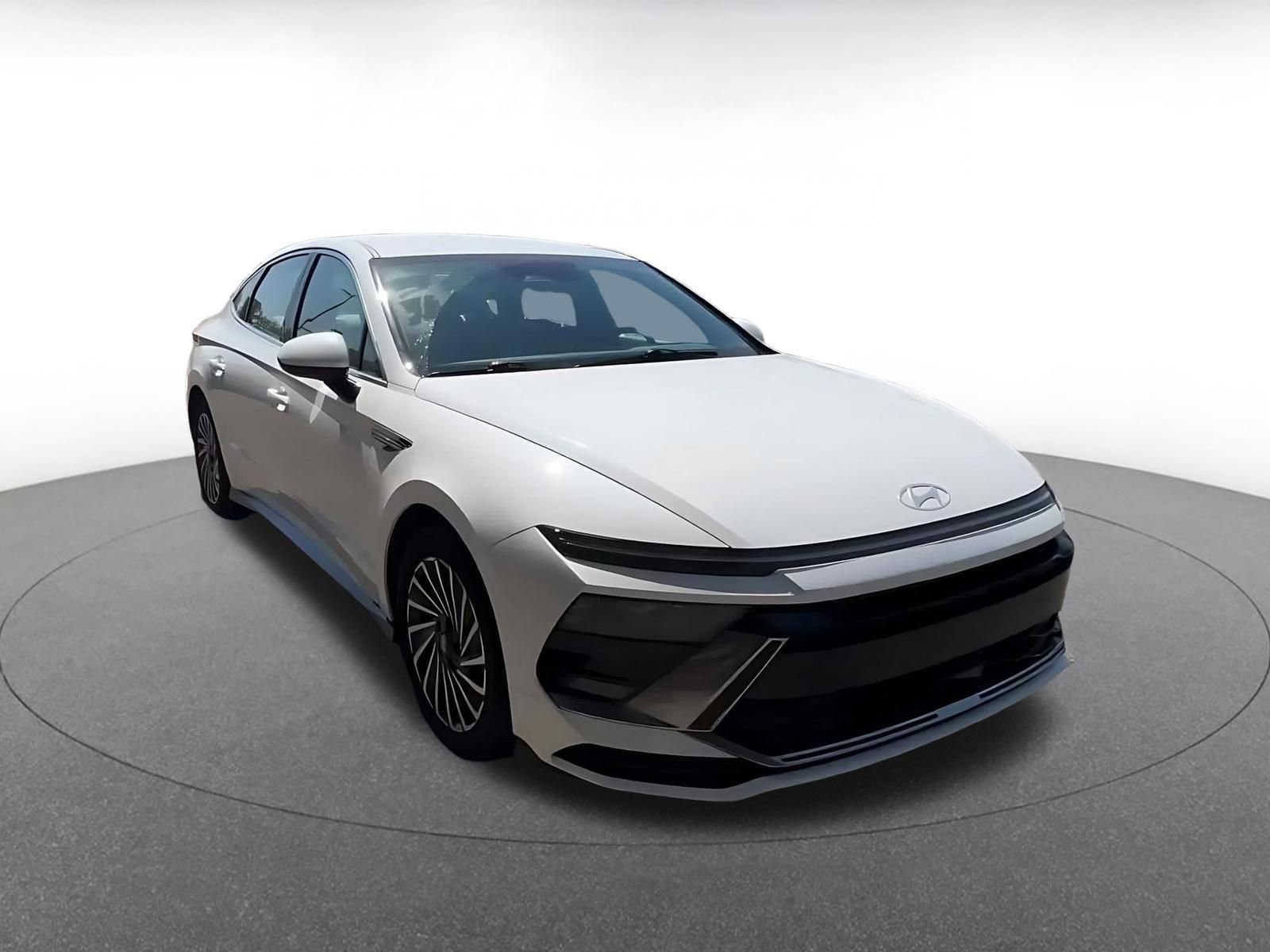 Thumbnail: 2024 Hyundai Sonata - 3