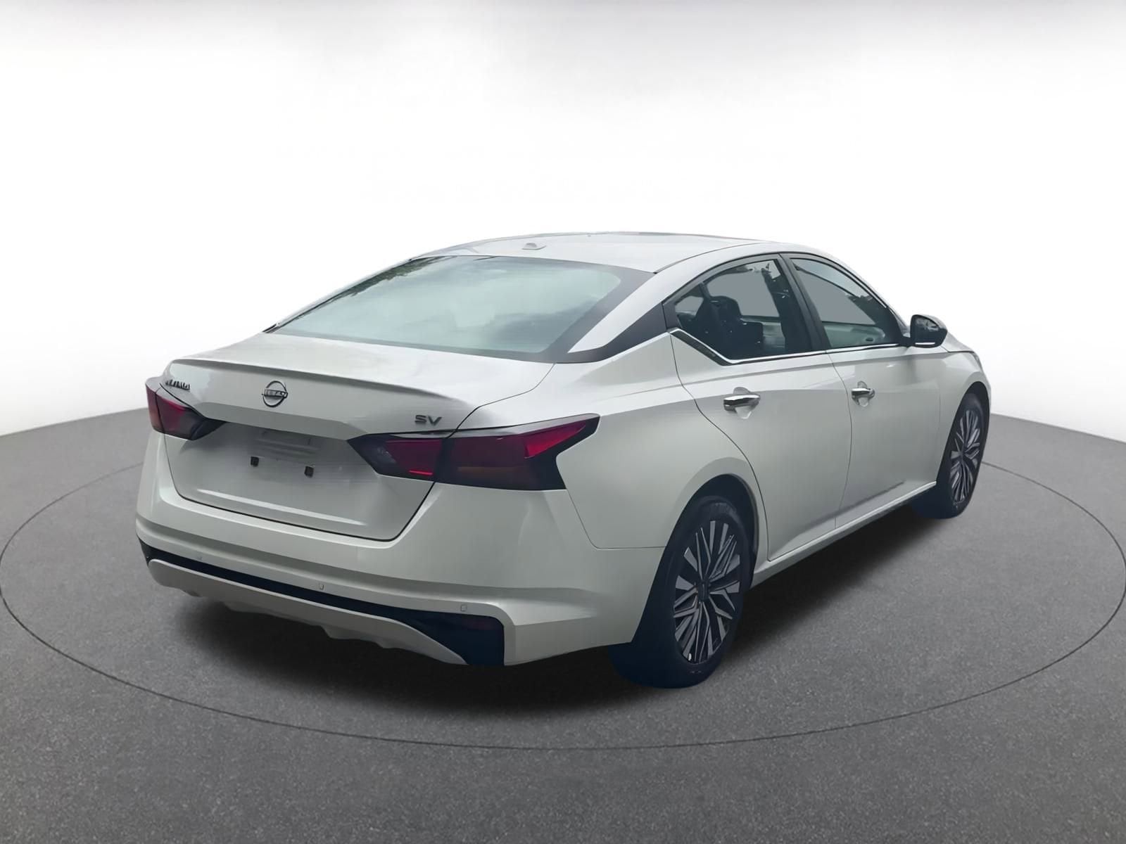 Thumbnail: 2024 Nissan Altima - 15