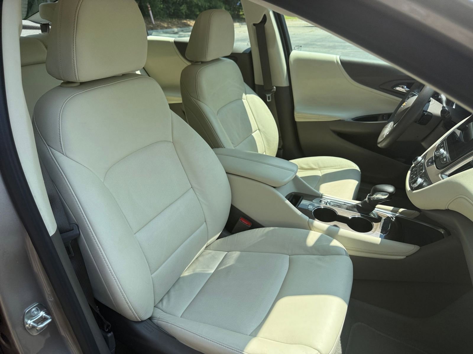 Thumbnail: 2024 Chevrolet Malibu - 27