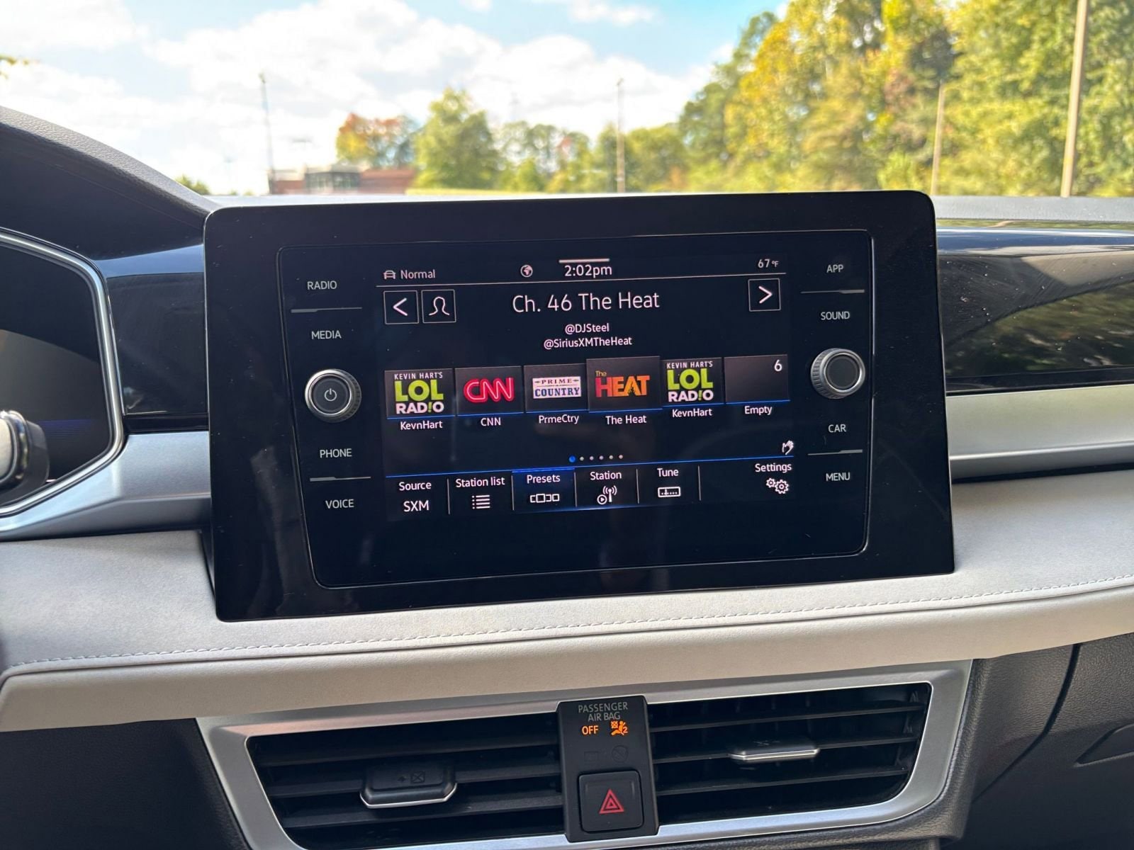 Thumbnail: 2025 Volkswagen Taos - 18