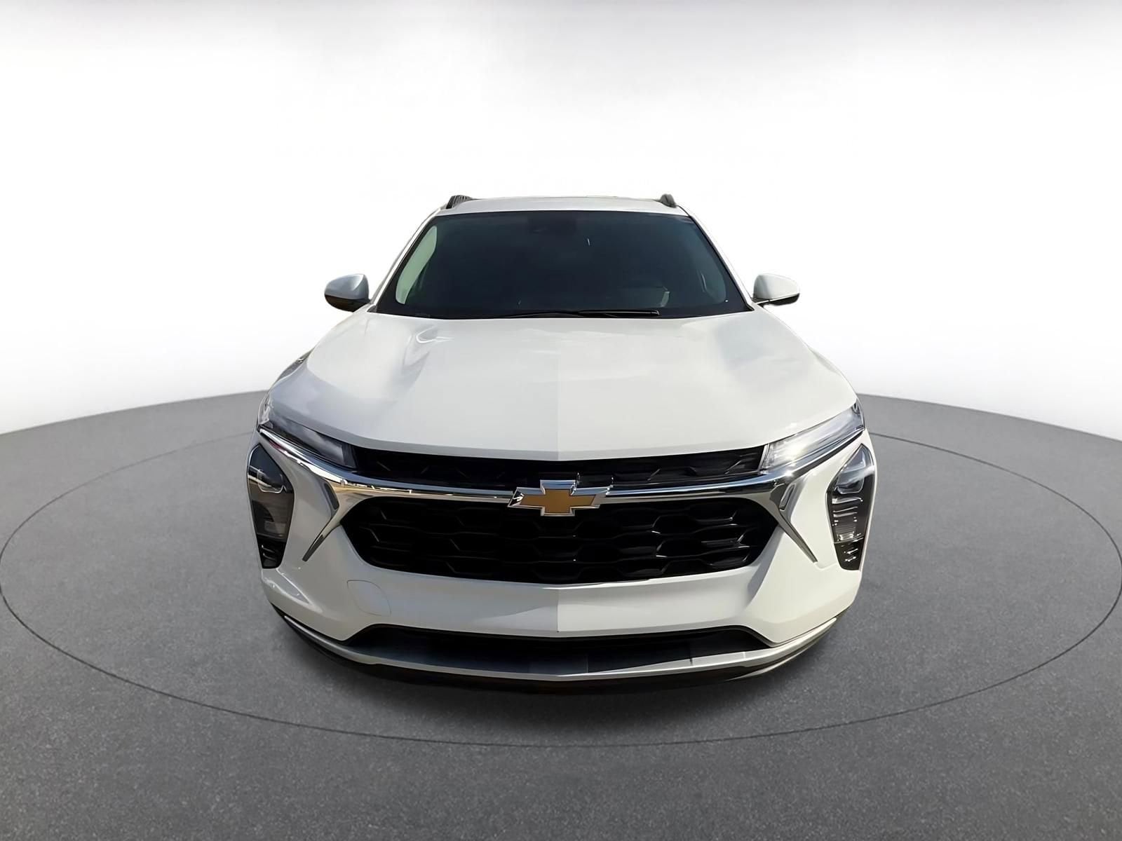 Thumbnail: 2025 Chevrolet Trax - 4