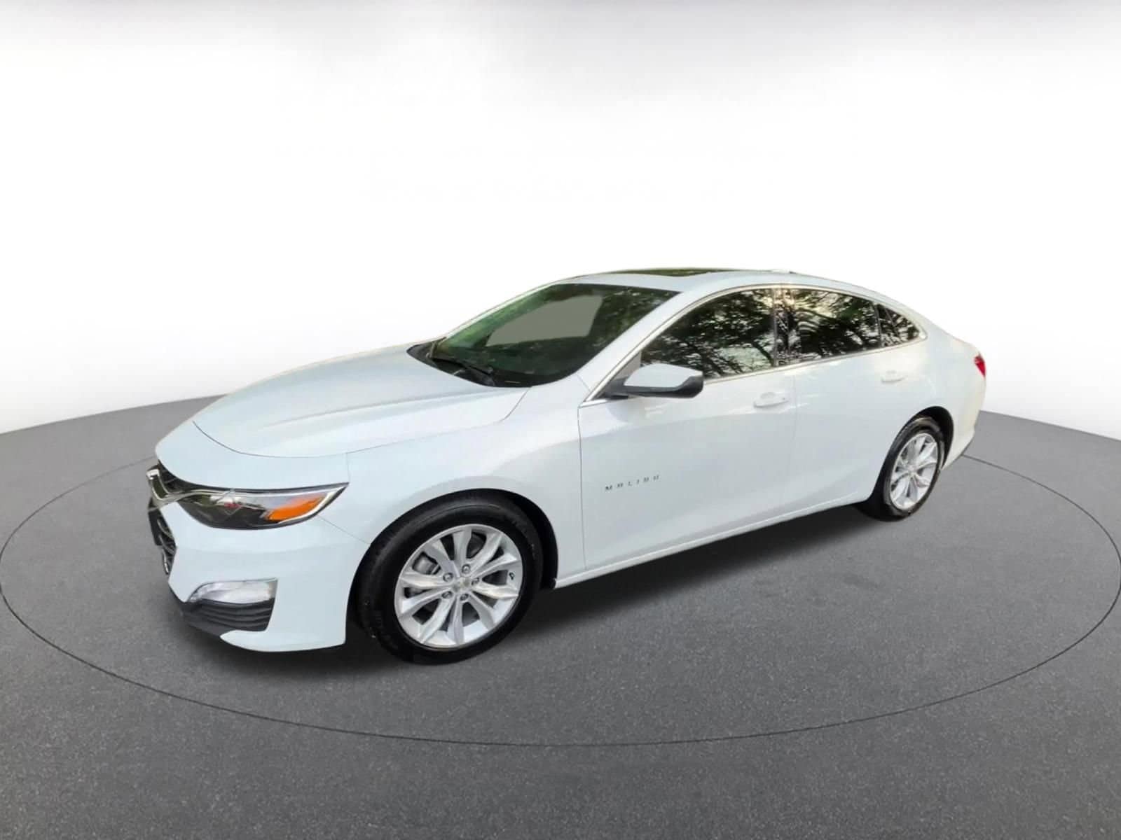 Thumbnail: 2024 Chevrolet Malibu - 8