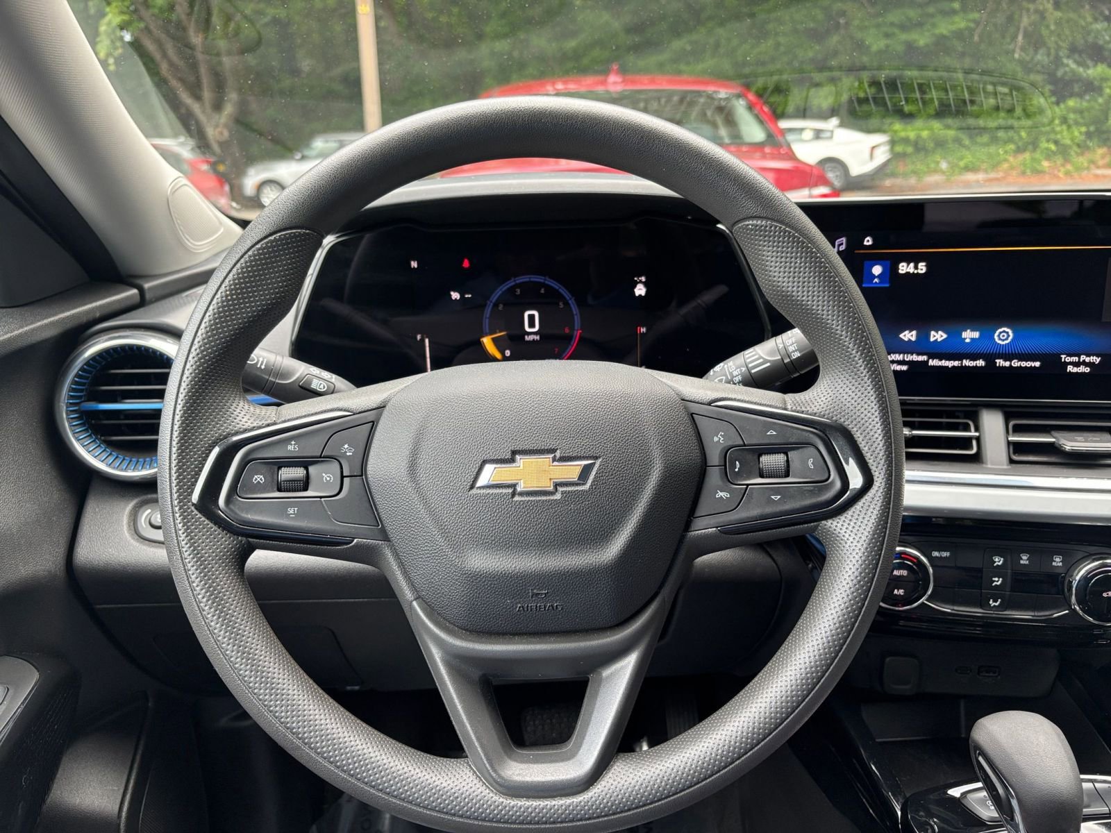Thumbnail: 2025 Chevrolet Trax - 34