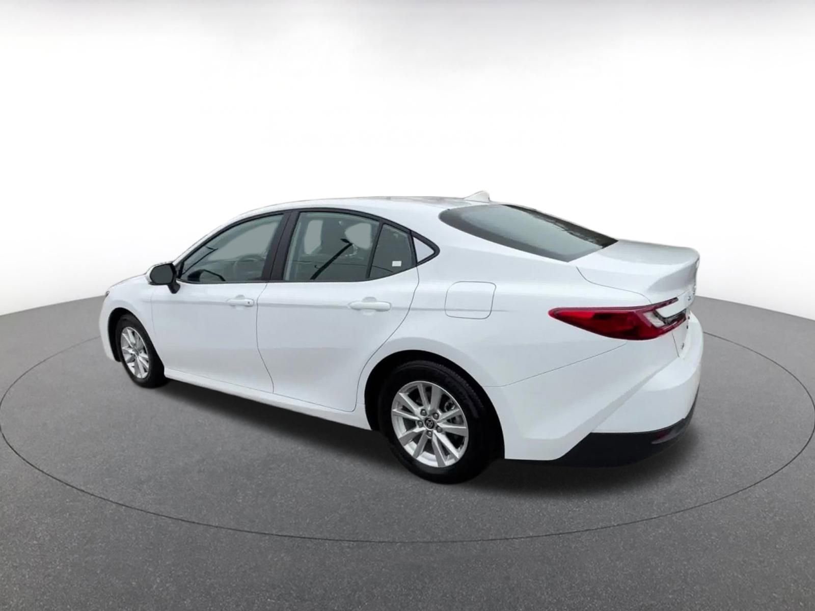 Thumbnail: 2025 Toyota Camry - 10